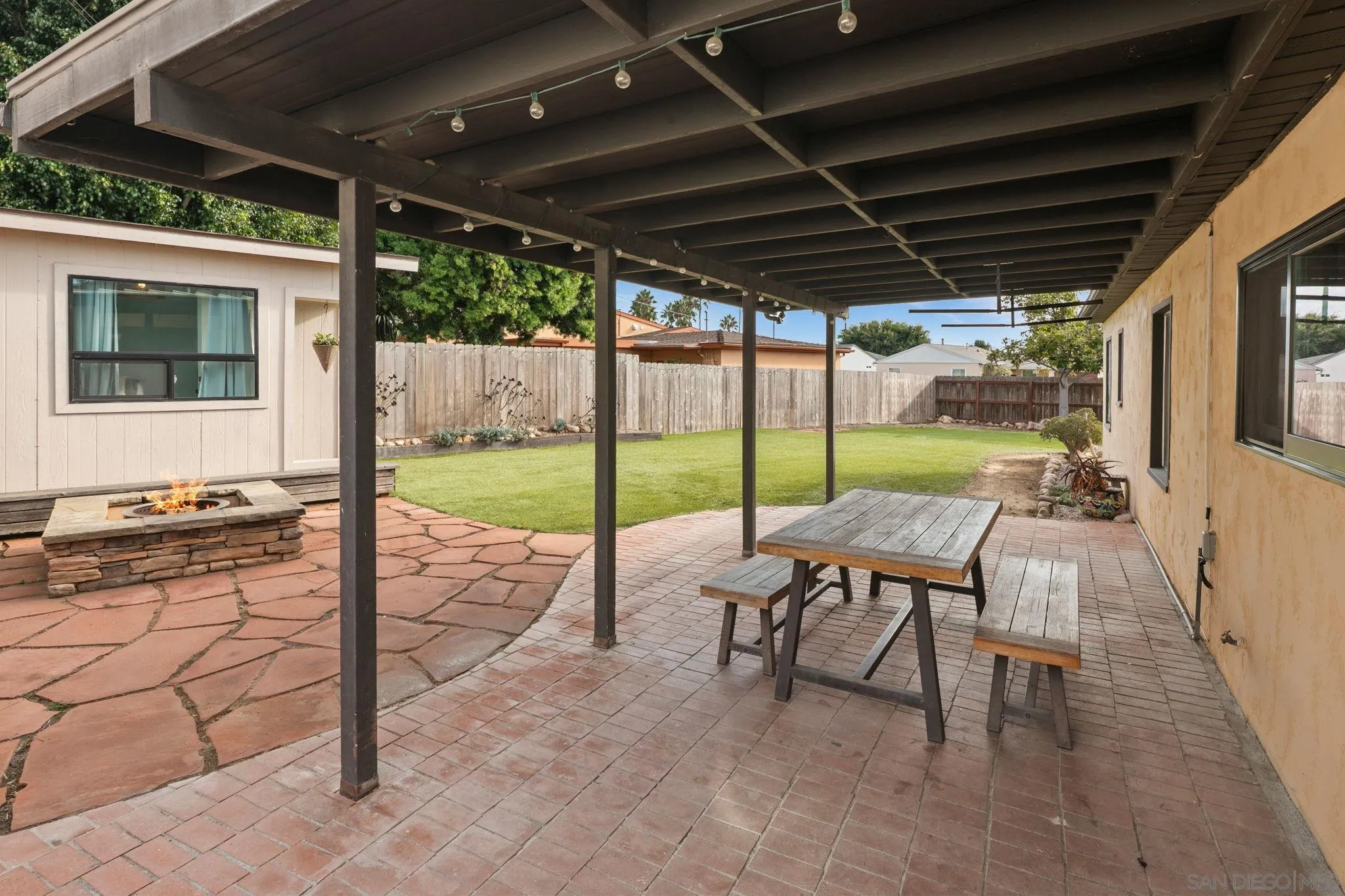 https://cdn.realtyfeed.com/cdn/127/250039812/c051dc56d23b311de7fdec411c35d2fe.webp