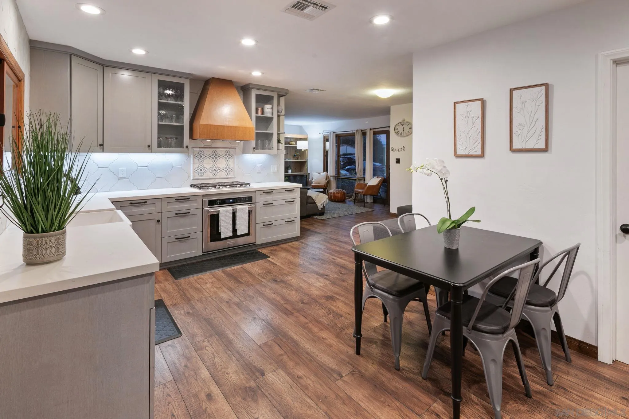 https://cdn.realtyfeed.com/cdn/127/250039812/eaab9b3fec939bcb66f2734c1dbbf162.webp