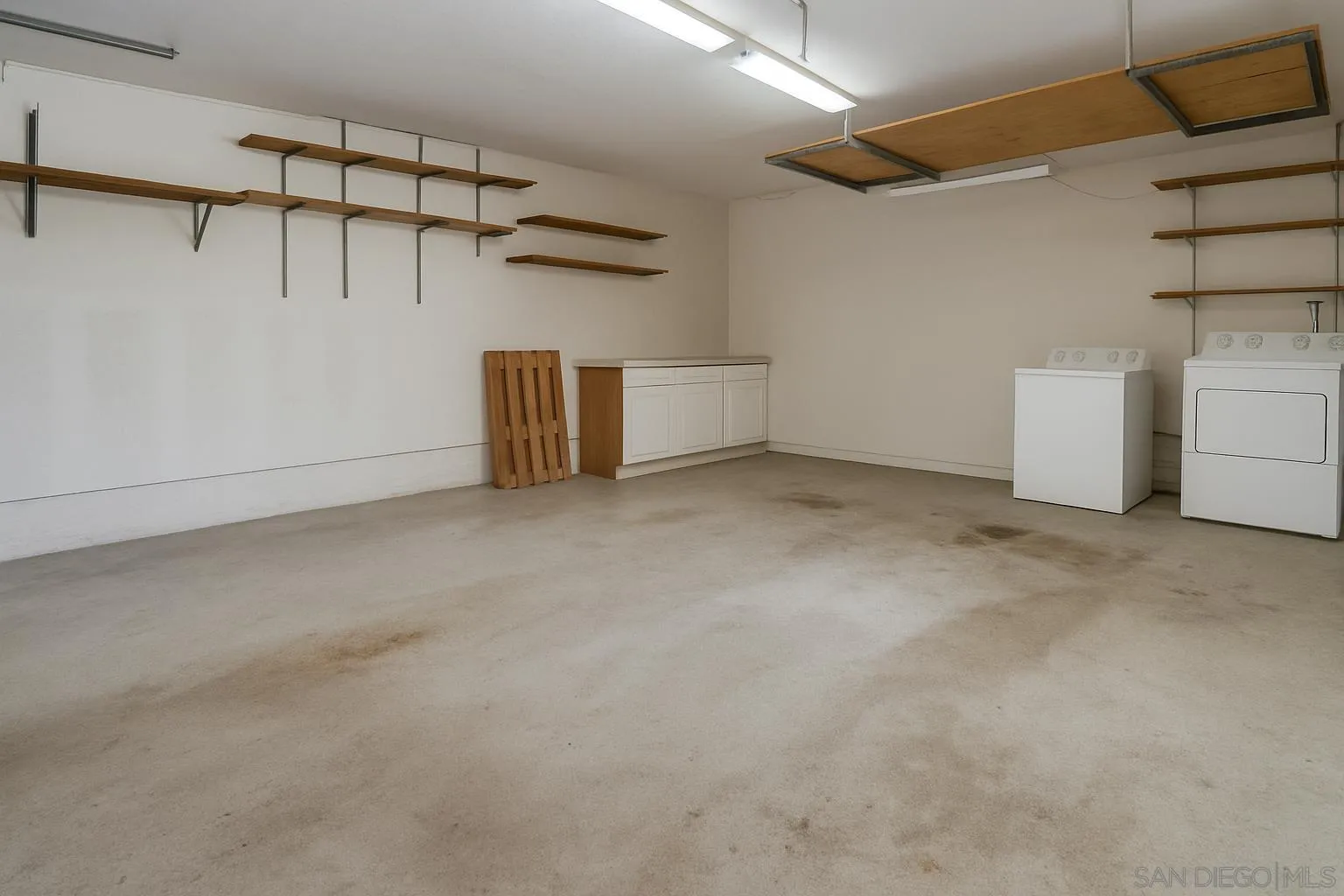 https://cdn.realtyfeed.com/cdn/127/250039814/ad343e8b905a69e50f3b08505874228e.webp