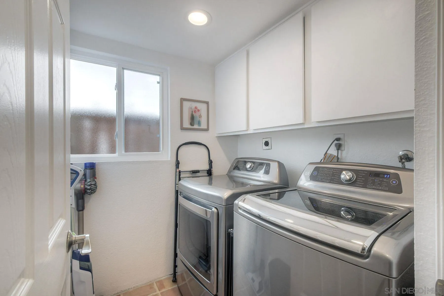https://cdn.realtyfeed.com/cdn/127/250039815/e6eff60bd4b17c5535b27ae38171b6a1.webp