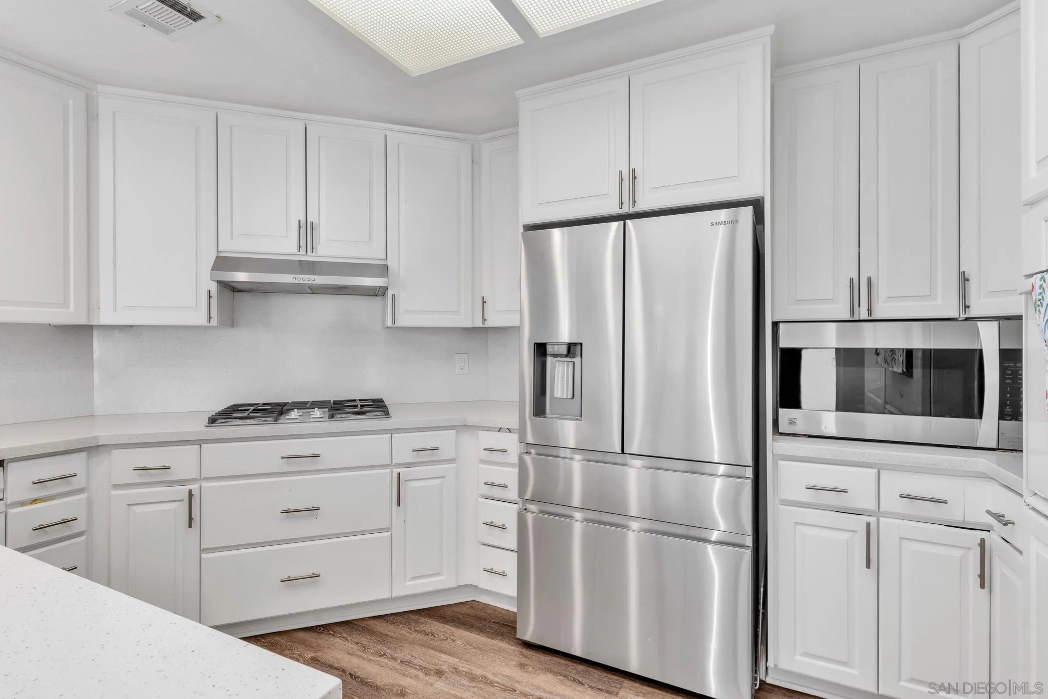 https://cdn.realtyfeed.com/cdn/127/250039817/8e21b4f76b2ece06a2b23aff6e6626dc.webp