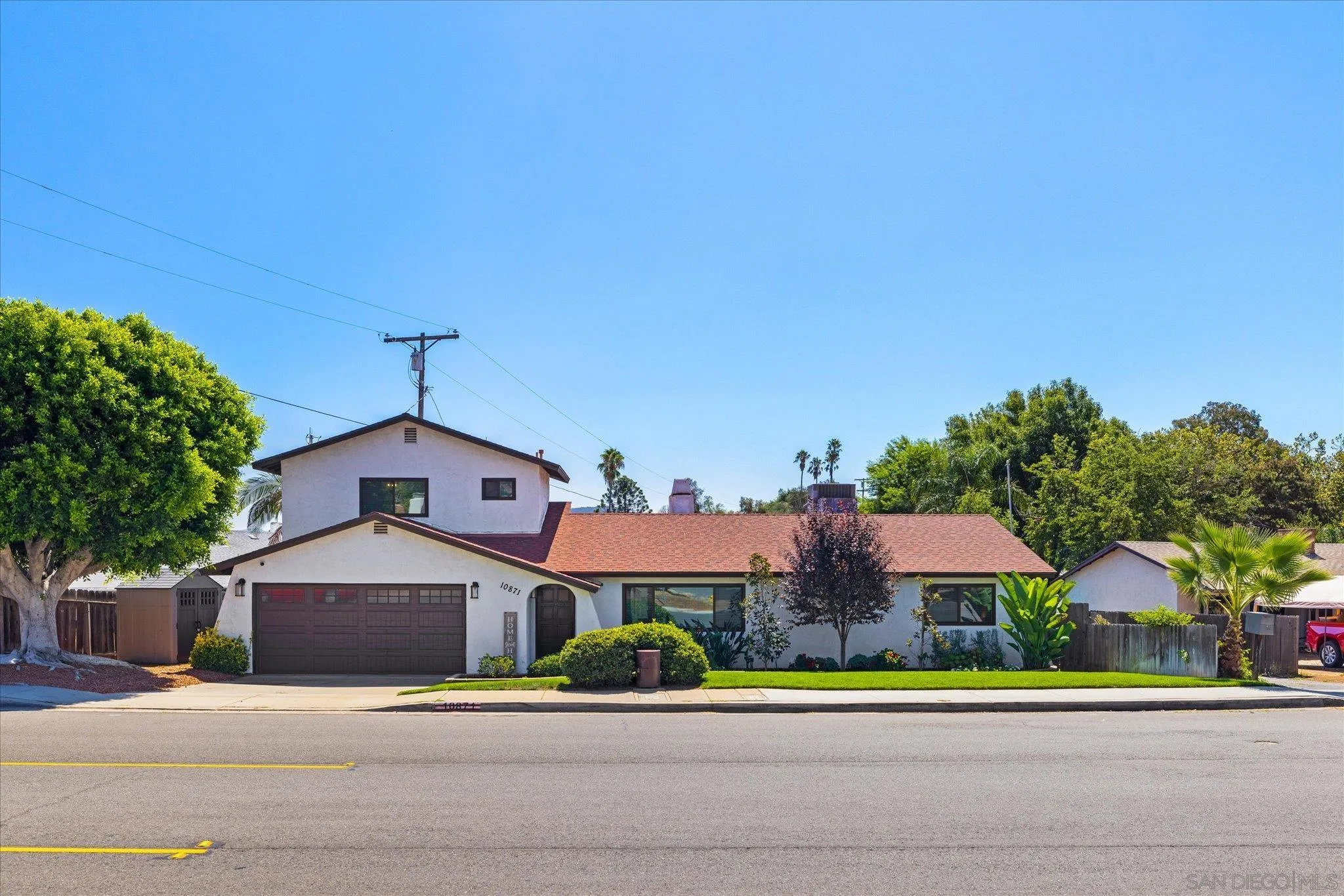 https://cdn.realtyfeed.com/cdn/127/250039825/d8389442a83984e5fb2a53fc7254b78c.webp