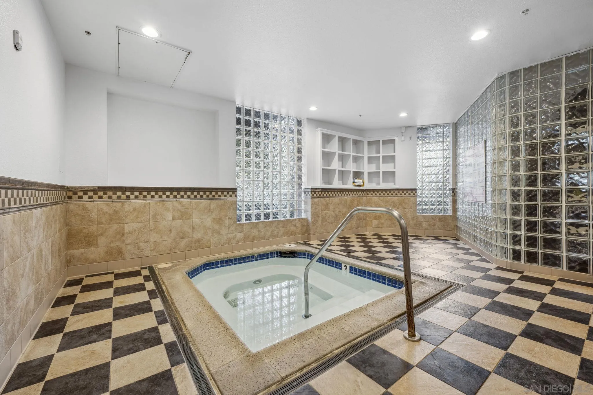 https://cdn.realtyfeed.com/cdn/127/250039833/039d9fc9137ee70f0f1c866c0d284a58.webp