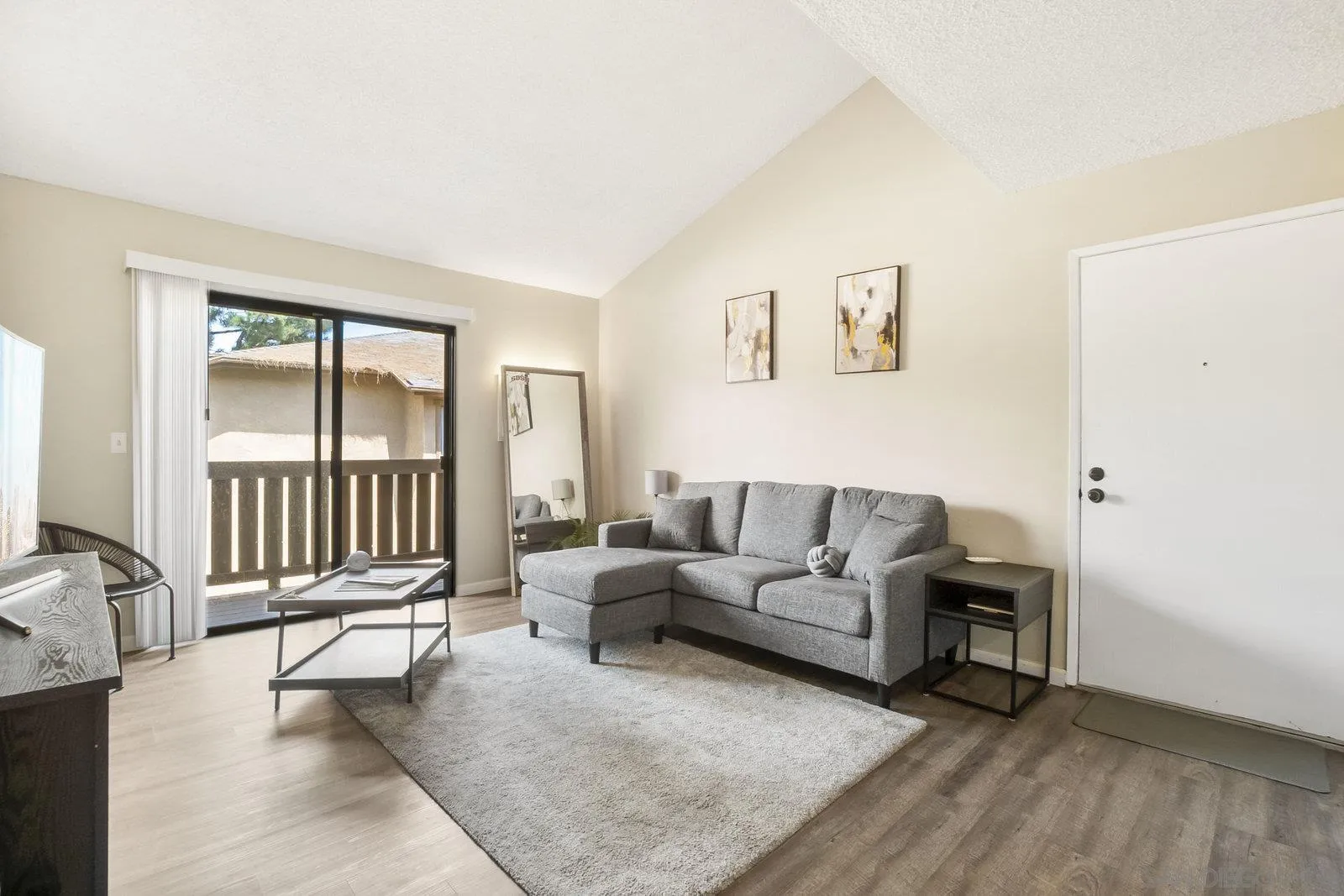 https://cdn.realtyfeed.com/cdn/127/250039837/2629c42a1f29cc116daddb917cfa0fa4.webp