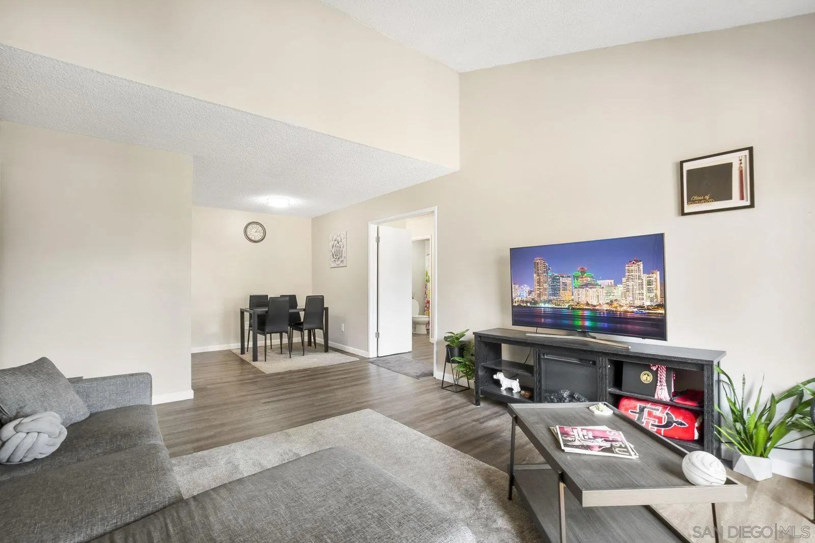 https://cdn.realtyfeed.com/cdn/127/250039837/3ad6b463fe75ba8669360b74c6eb5afb.webp