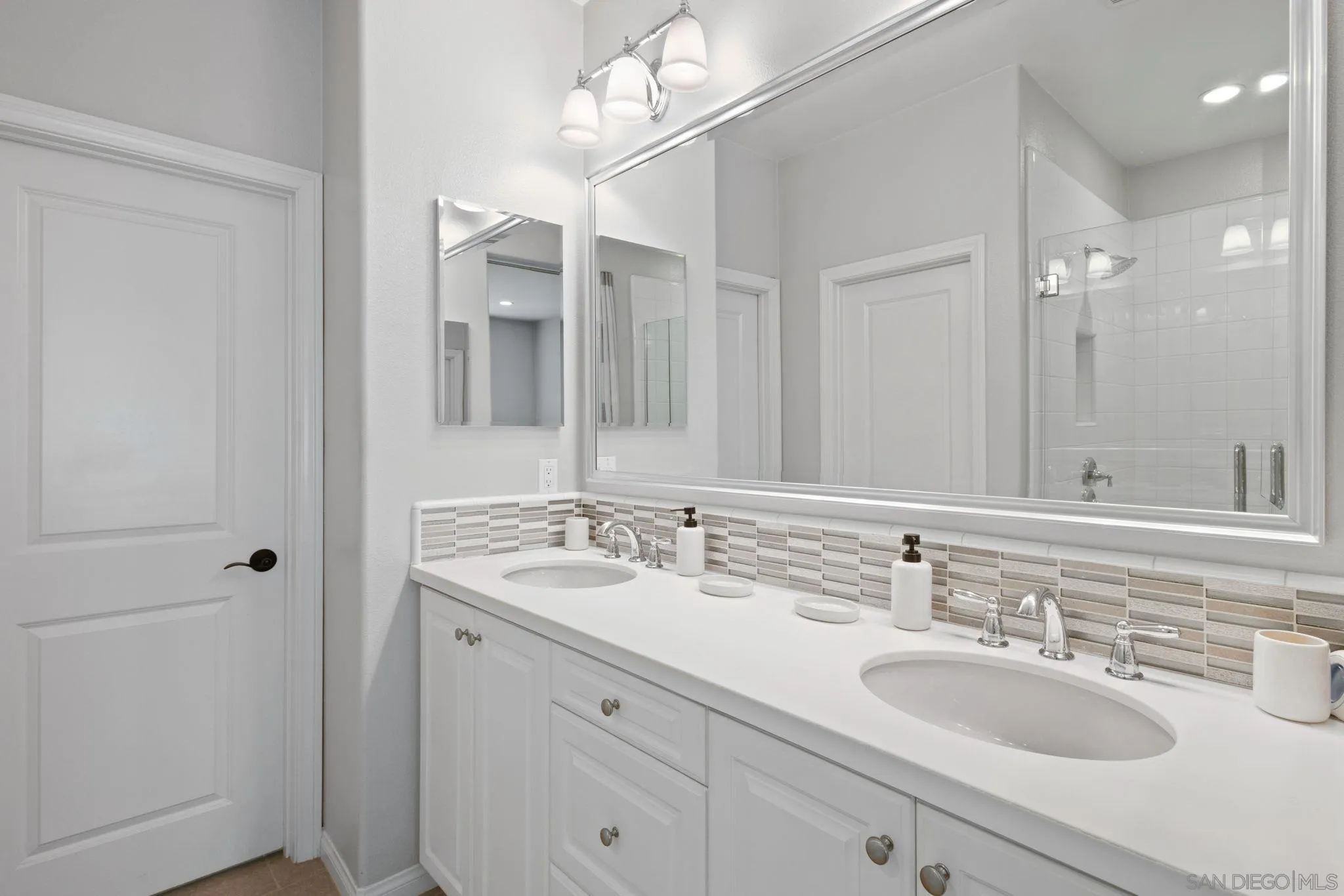 Photo #22: 250039840 Listing: Photo #22