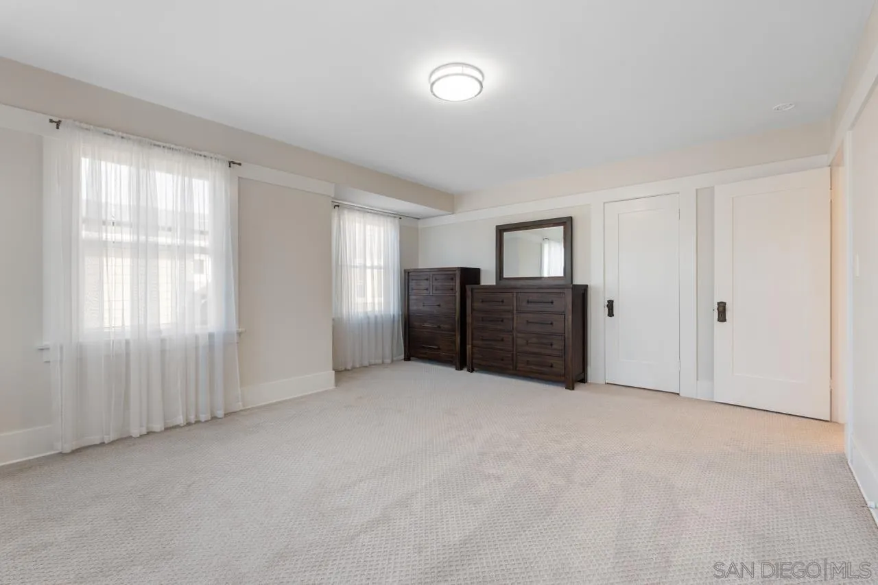 https://cdn.realtyfeed.com/cdn/127/250039845/1804ffb82c8f6a7cdd5041b0423811e5.webp