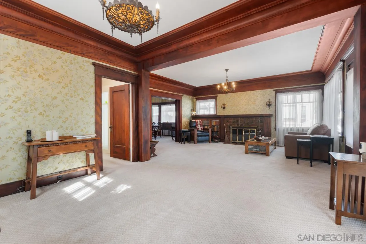 https://cdn.realtyfeed.com/cdn/127/250039845/21d751b57c694728ed3989ffbe9121f1.webp