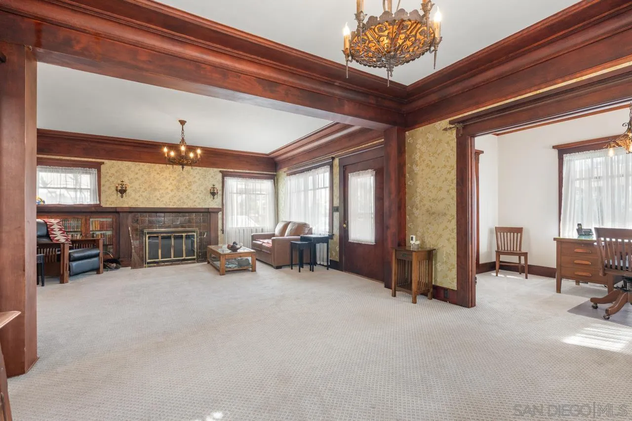https://cdn.realtyfeed.com/cdn/127/250039845/8397536e954106f624d7c4c14d3d79c3.webp