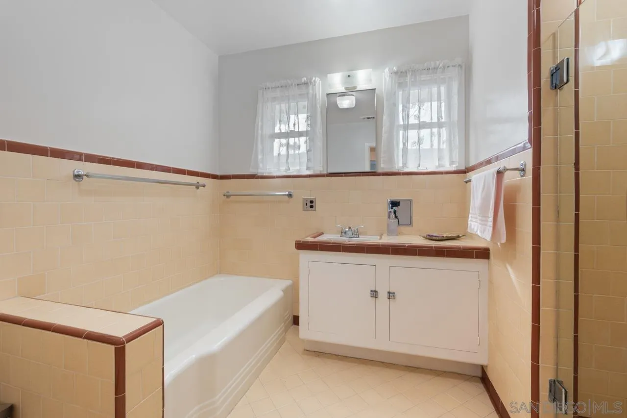 https://cdn.realtyfeed.com/cdn/127/250039845/8bfc6a682ce795ce7948f9e2d07e930b.webp