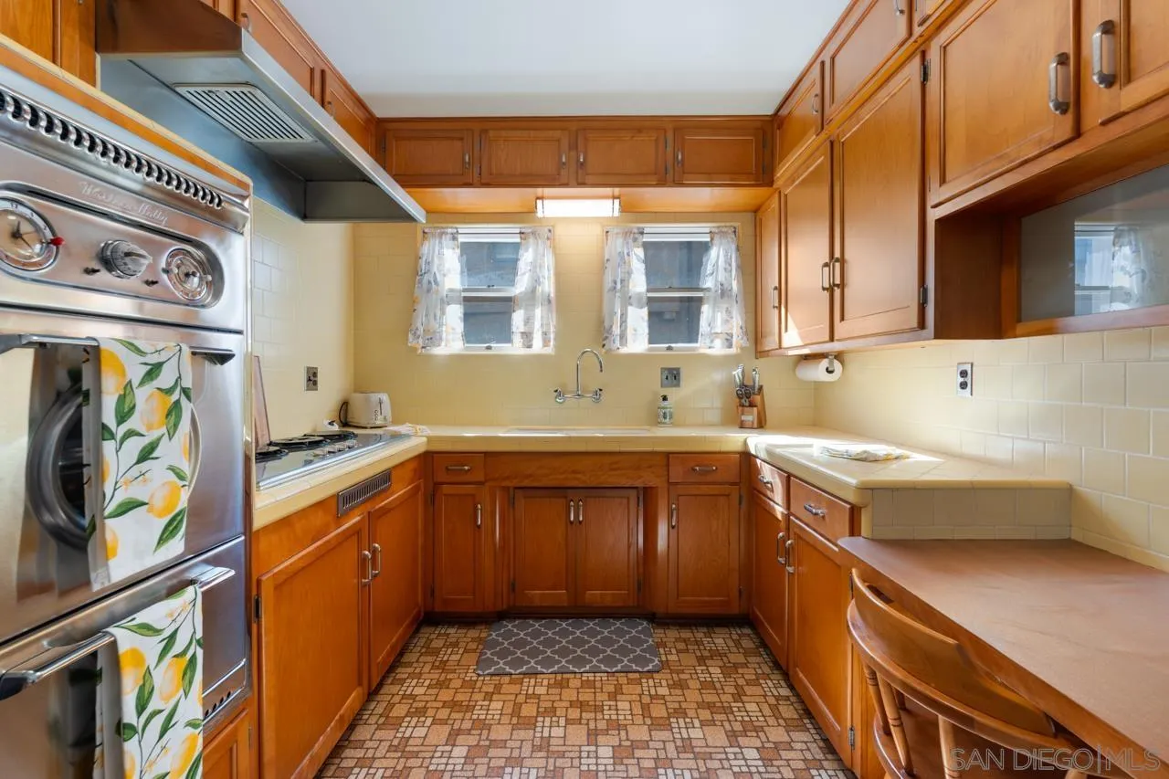 https://cdn.realtyfeed.com/cdn/127/250039845/d439ba4a9d76b7537ac6af49c0e35ede.webp