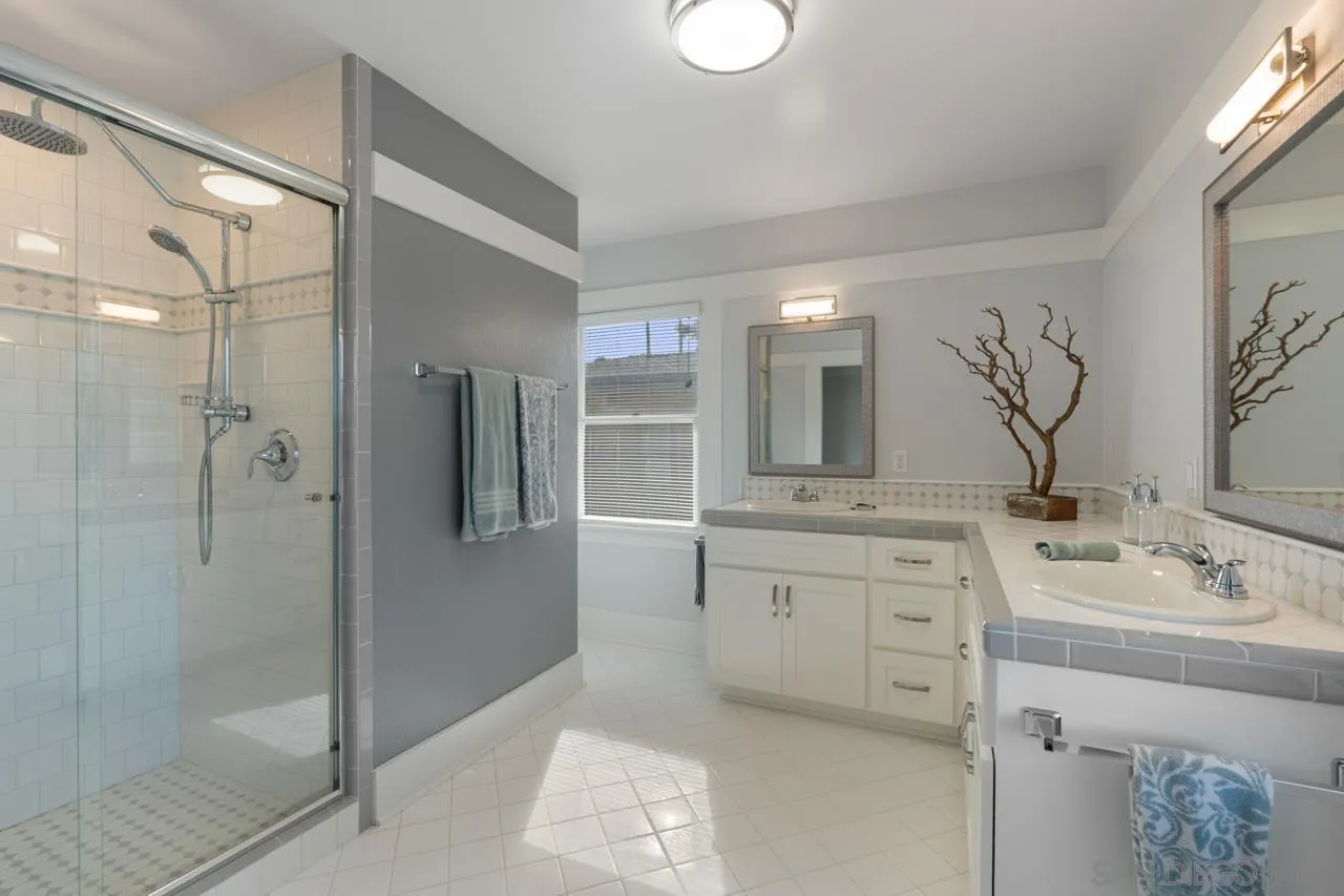 https://cdn.realtyfeed.com/cdn/127/250039845/e34b5342dfca6e7c6c163042aff31894.webp