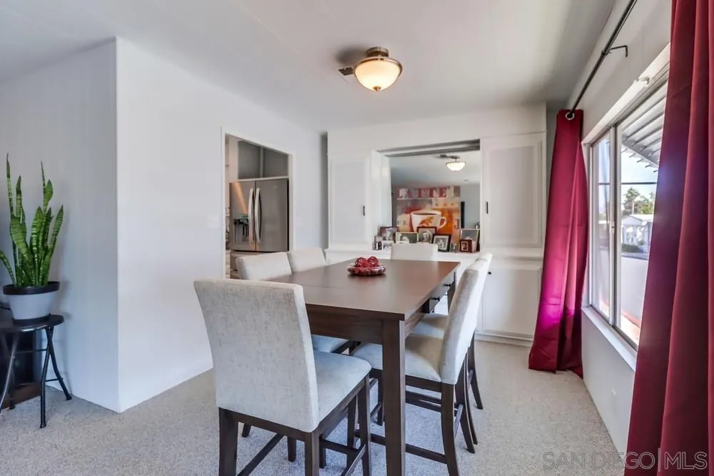 https://cdn.realtyfeed.com/cdn/127/250039846/6bf94e752d542c86b0fb64c39eef8bd4.webp