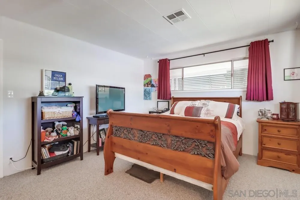 https://cdn.realtyfeed.com/cdn/127/250039846/c7c200b9ab3091f5ff86550d4e2d3995.webp