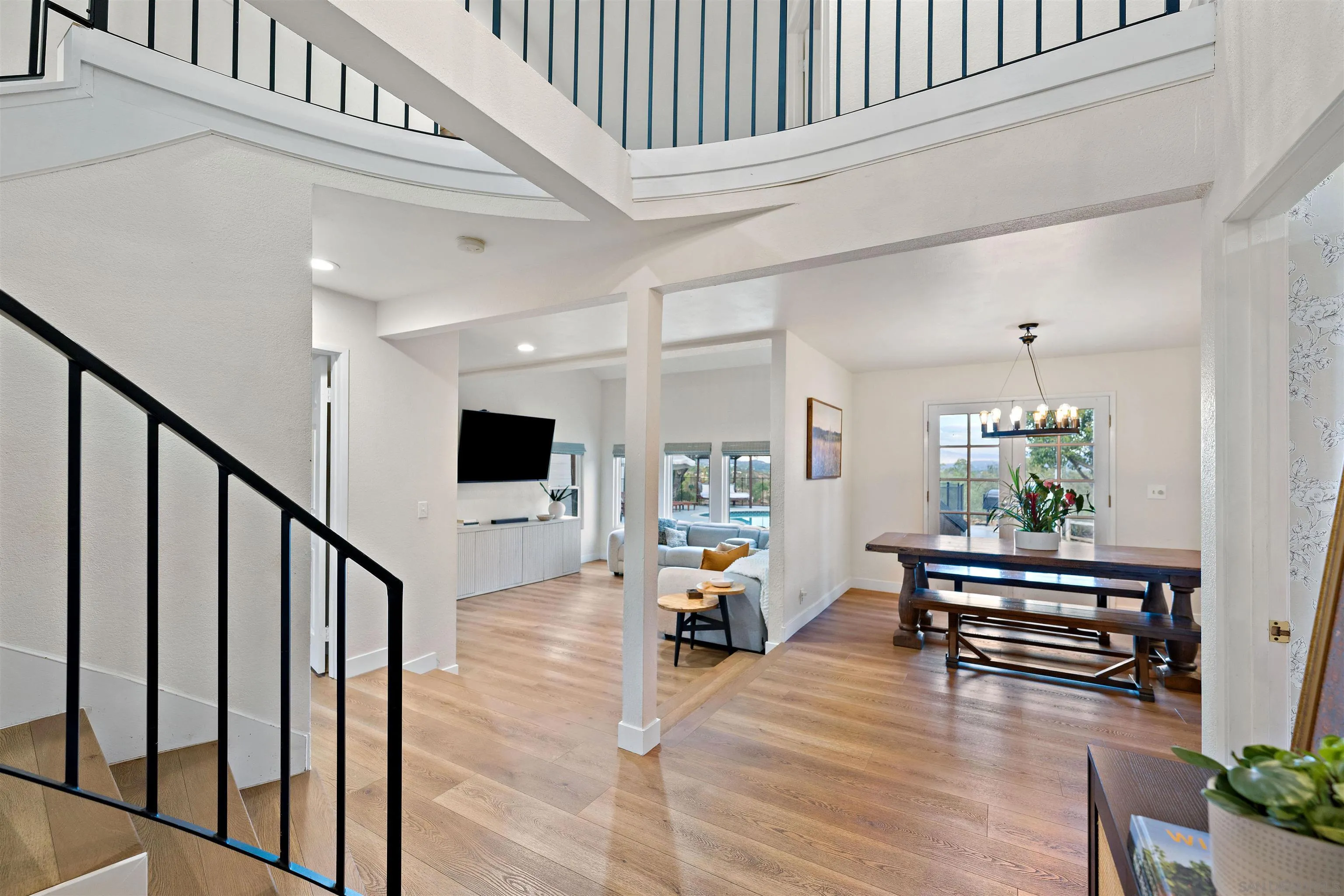 https://cdn.realtyfeed.com/cdn/127/250039854/00da76b3d36b0d4713d76e78d35d763c.webp