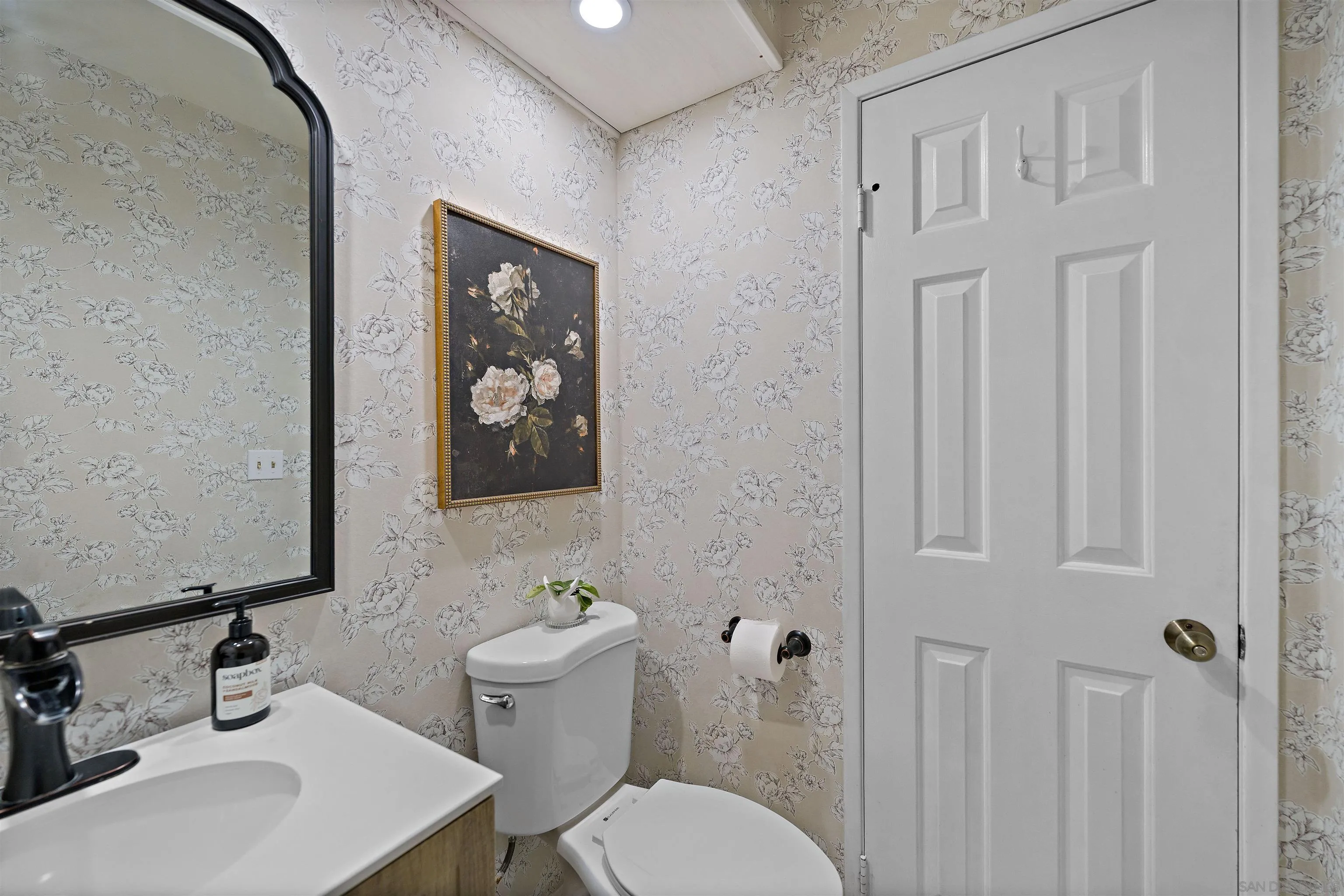https://cdn.realtyfeed.com/cdn/127/250039854/7f30956b4a0b11a3dc1c69814f9e627c.webp
