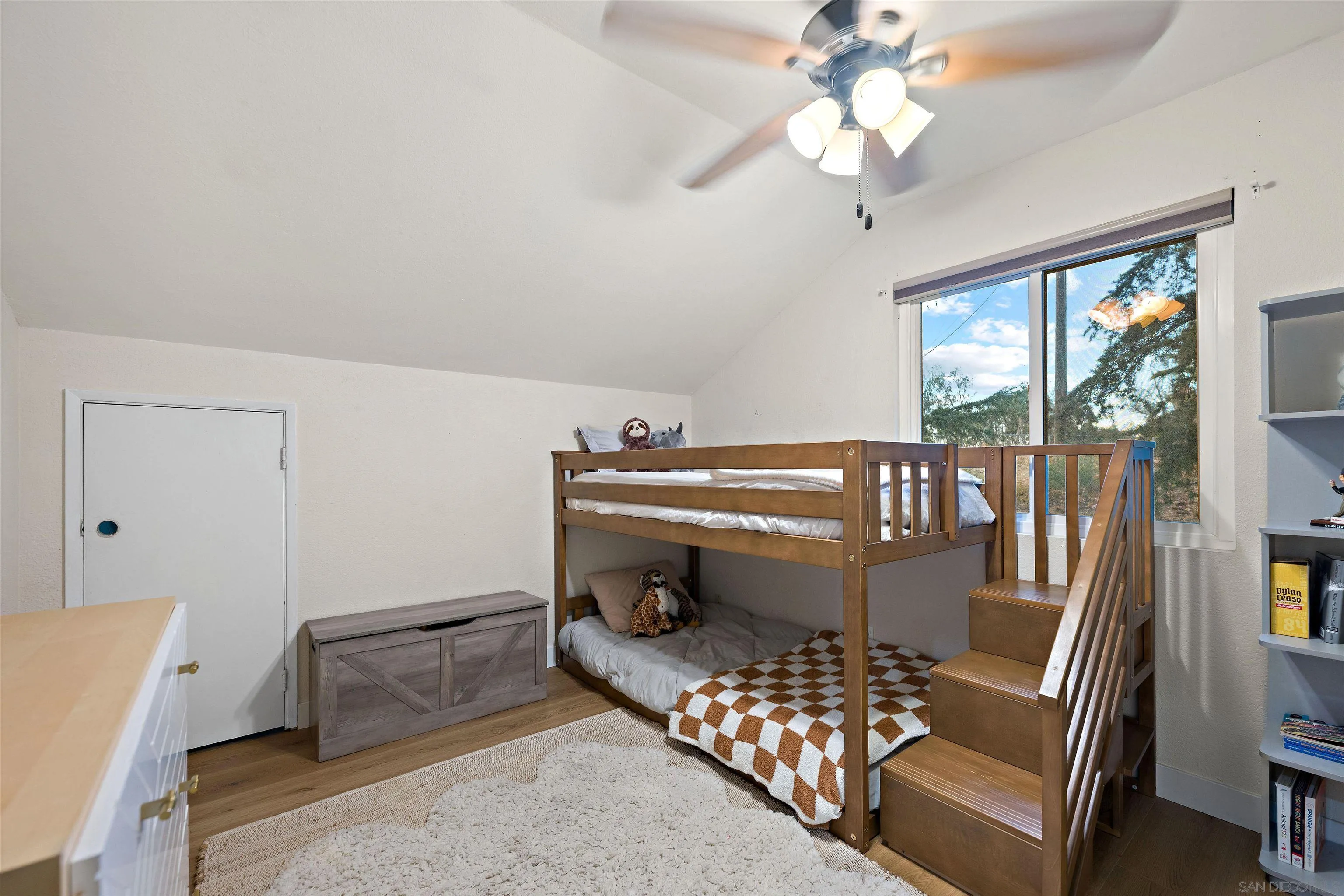 https://cdn.realtyfeed.com/cdn/127/250039854/8714f445be5a64fbcea983ee5b54564a.webp