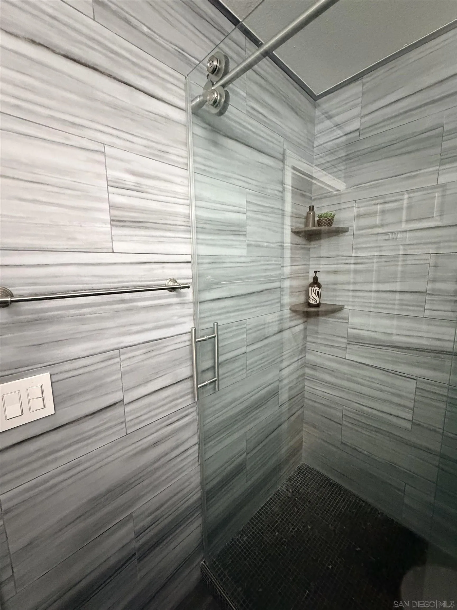https://cdn.realtyfeed.com/cdn/127/250039864/2cc8b4c712d1bfbd663c808b8fd8a7a9.webp