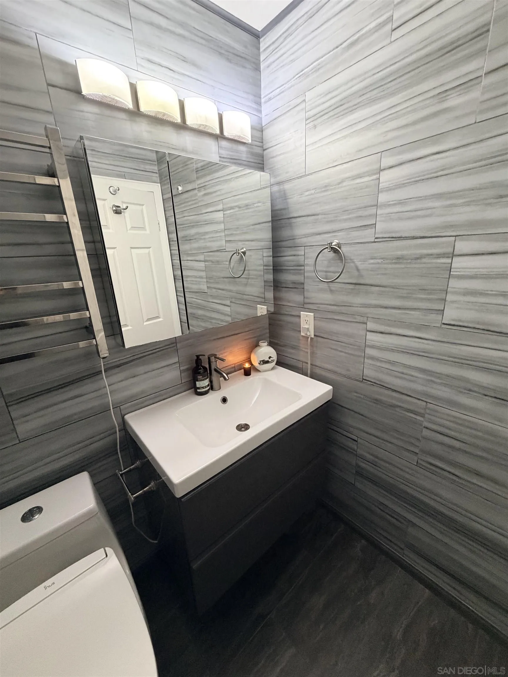 https://cdn.realtyfeed.com/cdn/127/250039864/db5eac98e9991b1b0d46ffbbab36506b.webp
