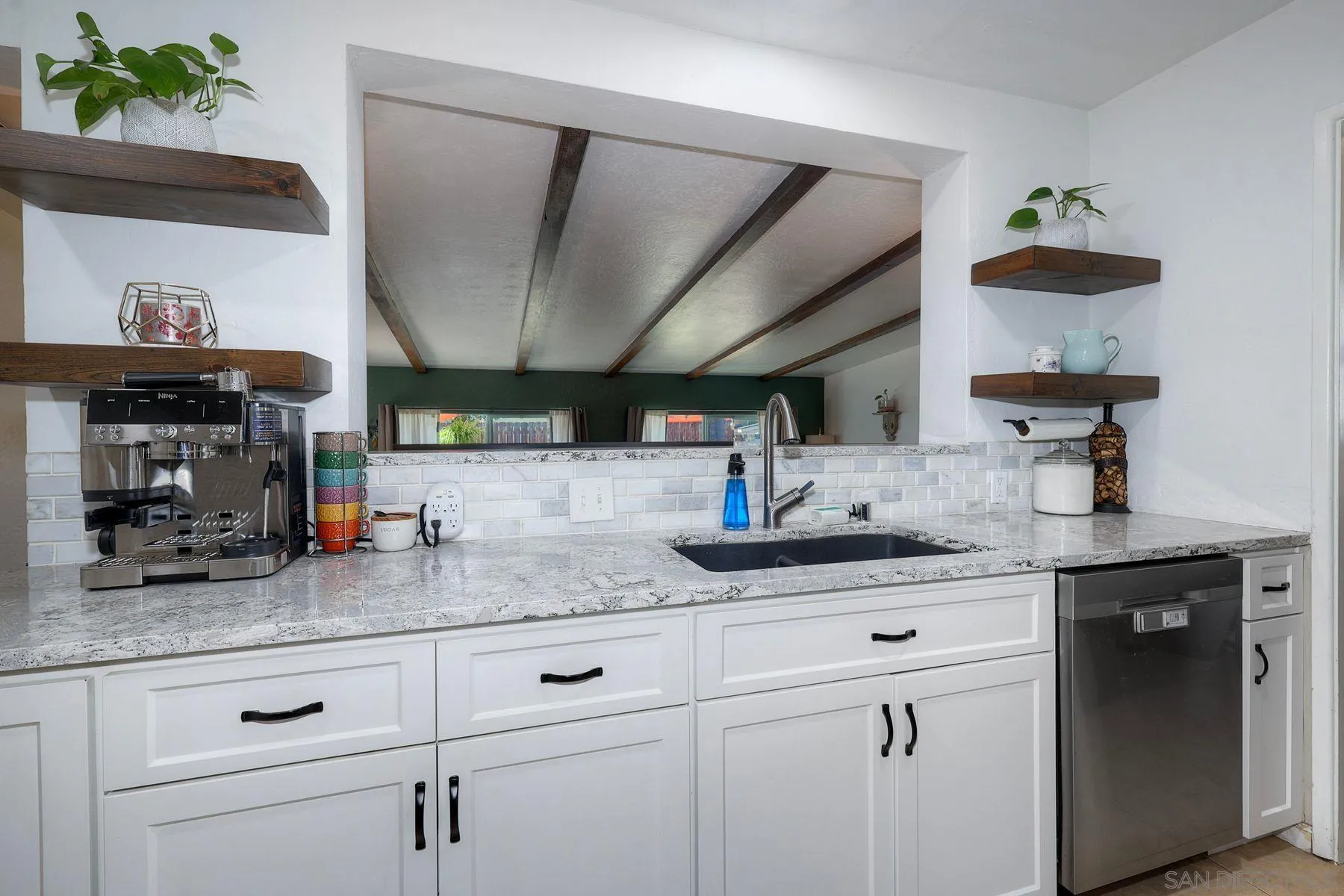 https://cdn.realtyfeed.com/cdn/127/250039865/79c699955aa8f0a5ec1bc7c57d69e8a6.webp