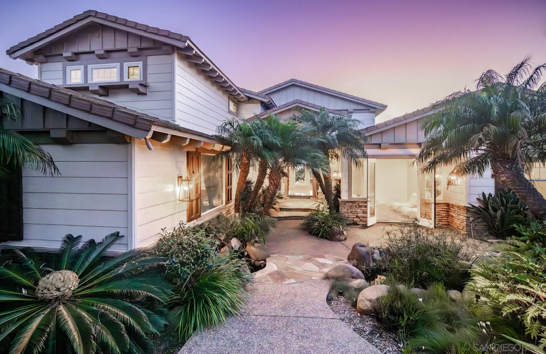 https://cdn.realtyfeed.com/cdn/127/250039866/25e6951be23bcfd57db8d0c1753b8986.webp
