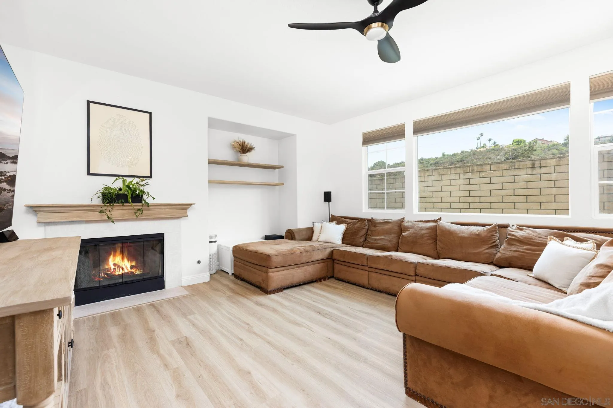 https://cdn.realtyfeed.com/cdn/127/250039872/31bb951bd4f67147c469cef80f9258b8.webp