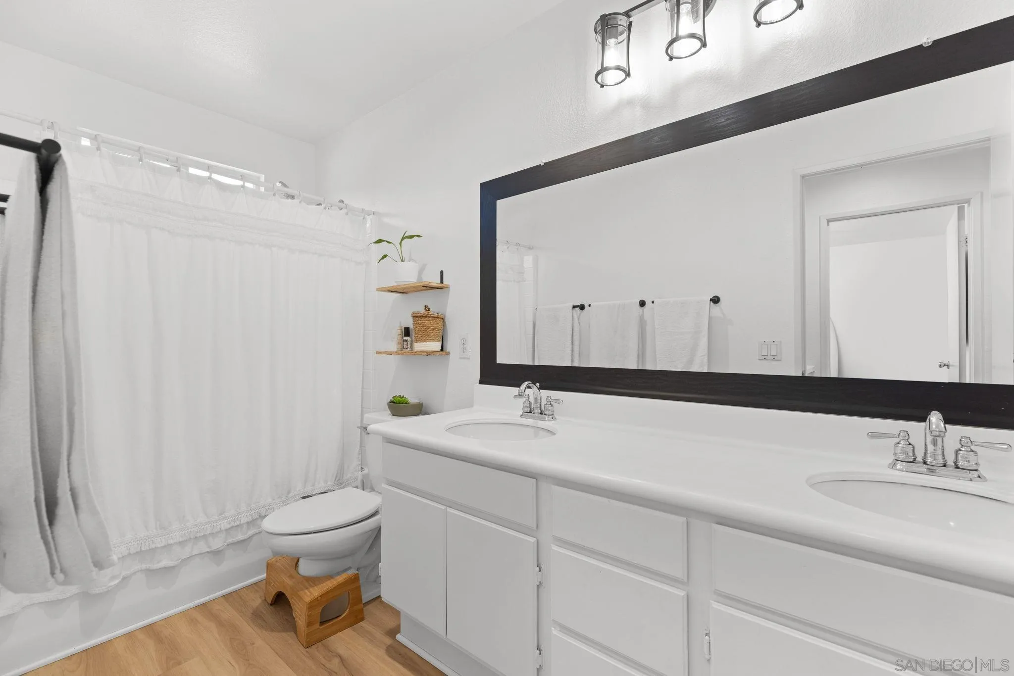 https://cdn.realtyfeed.com/cdn/127/250039872/c578d6f3c516a0d3ff71ca98e42a42b2.webp