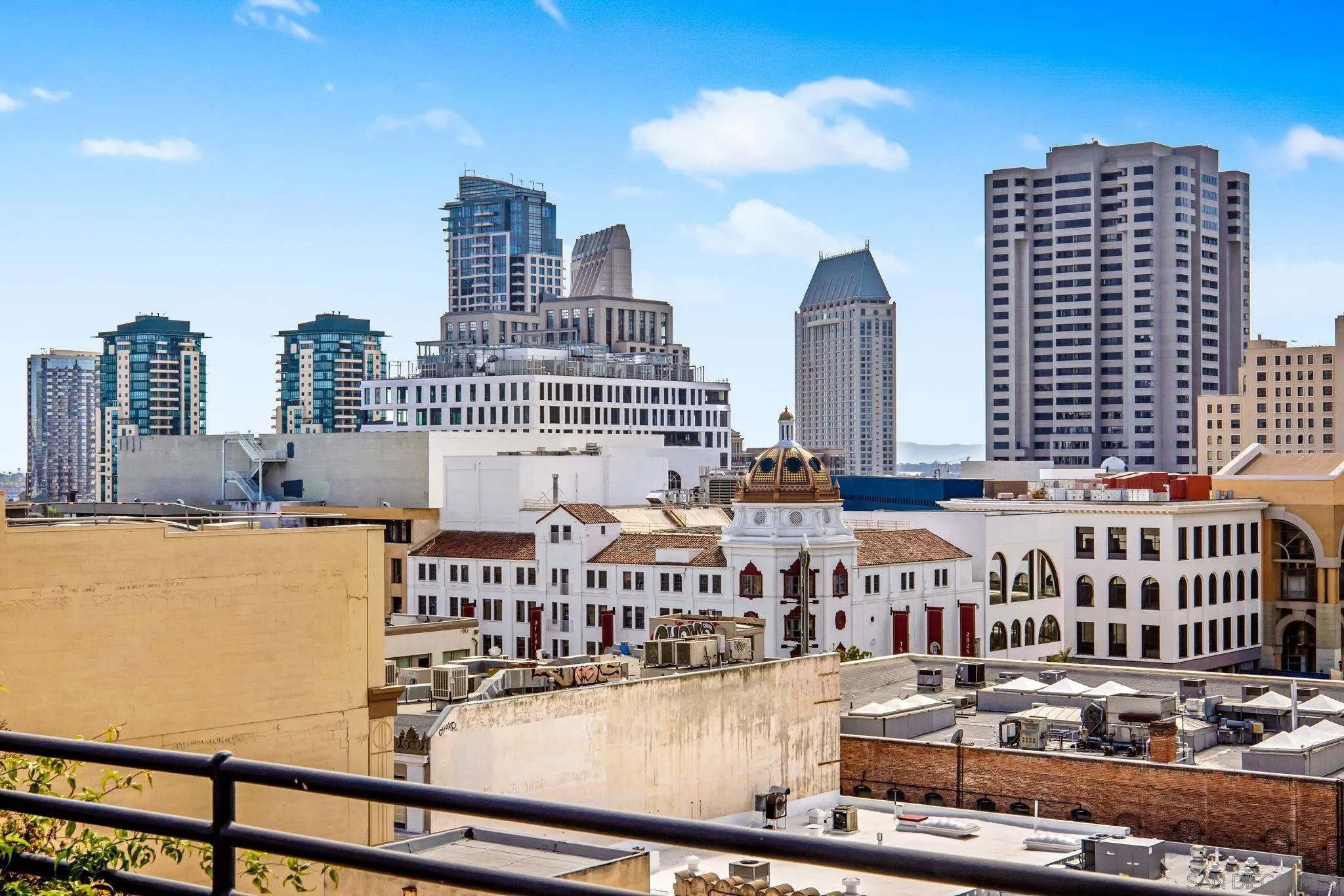 https://cdn.realtyfeed.com/cdn/127/250039875/1639db117b77f8381f33397d9c1ab4d0.webp