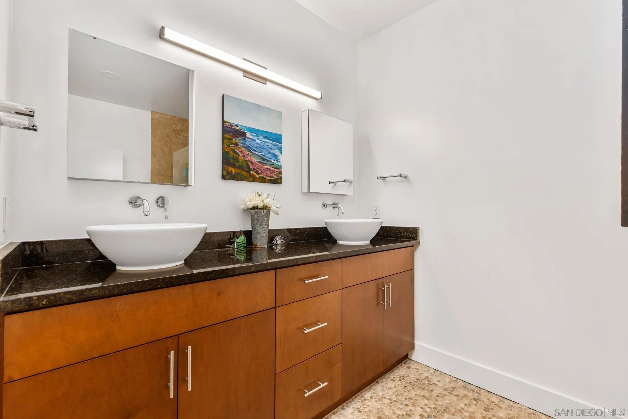 https://cdn.realtyfeed.com/cdn/127/250039875/bb1b8f4ee3e0a3af2ea7f8c6fa5dea8d.webp