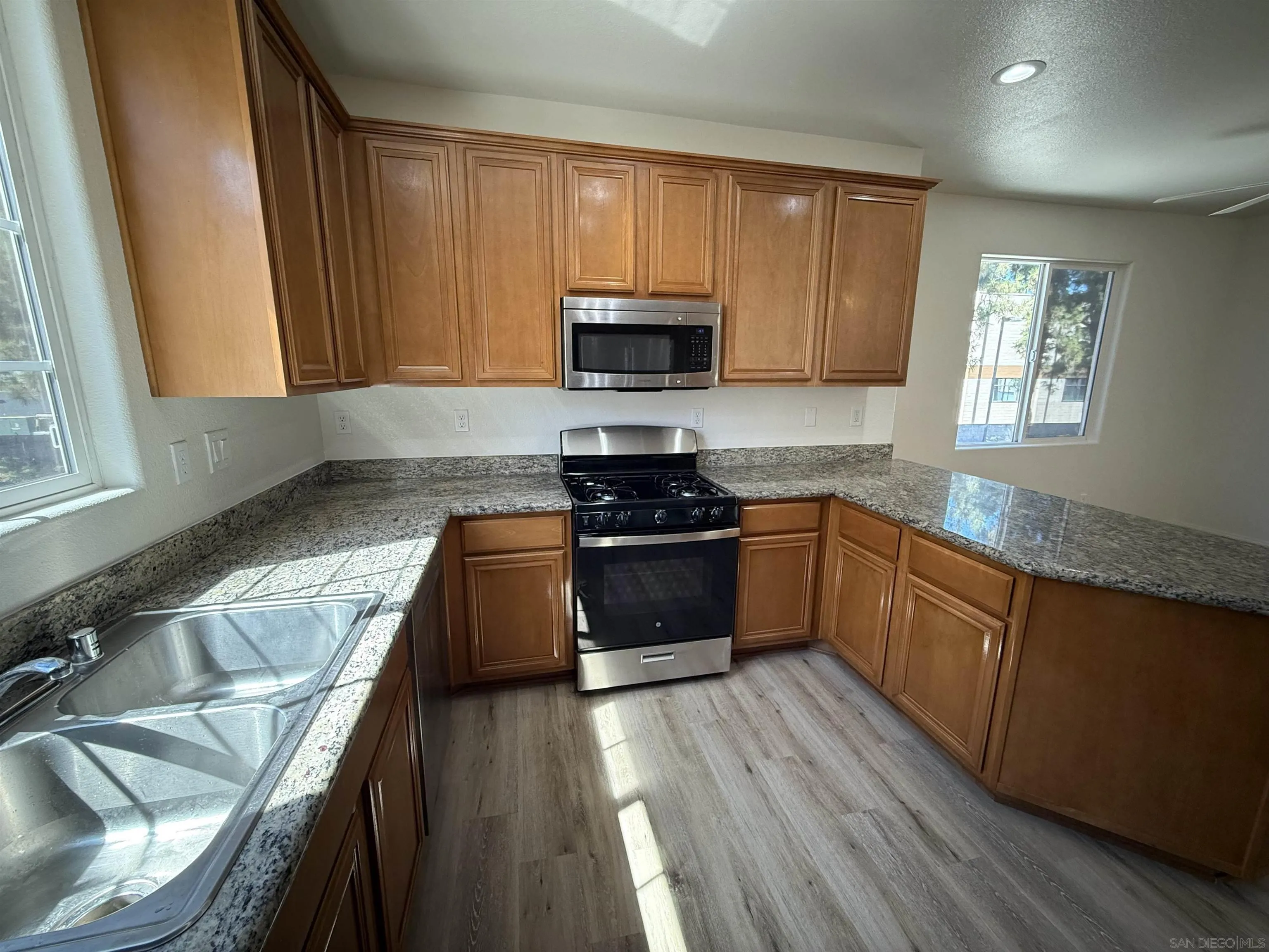 Photo #16: 250039889 Listing: Photo #16