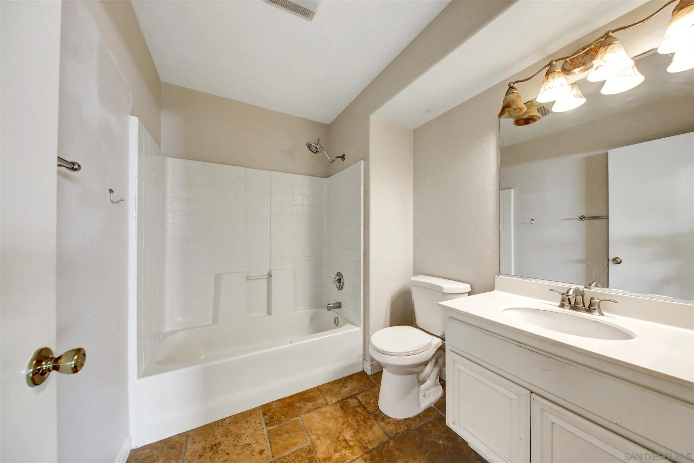 https://cdn.realtyfeed.com/cdn/127/250039891/73b78b895bf7ffc50a513188a17b9384.webp