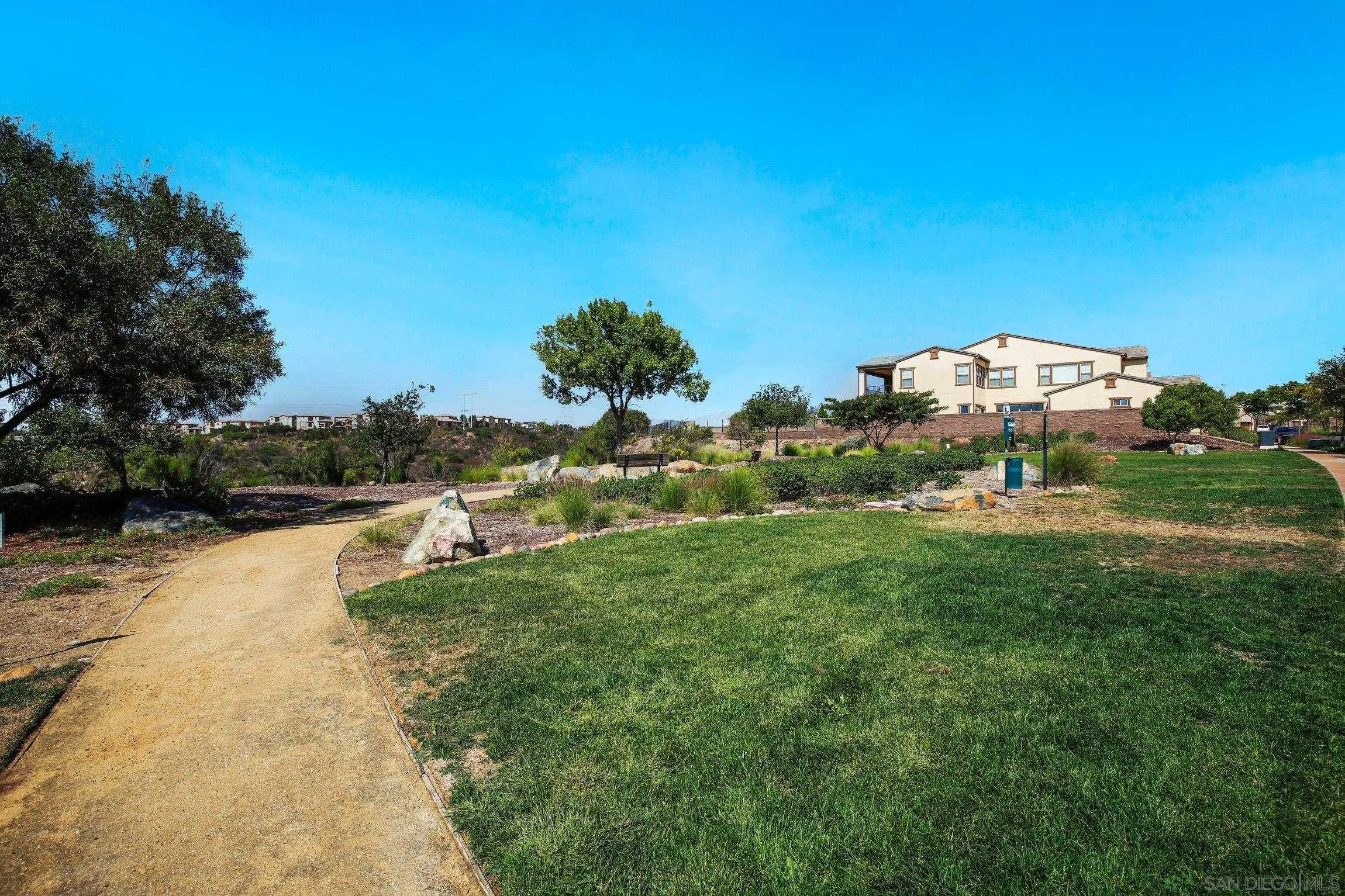 Photo #38: 250039892 Listing: Photo #38