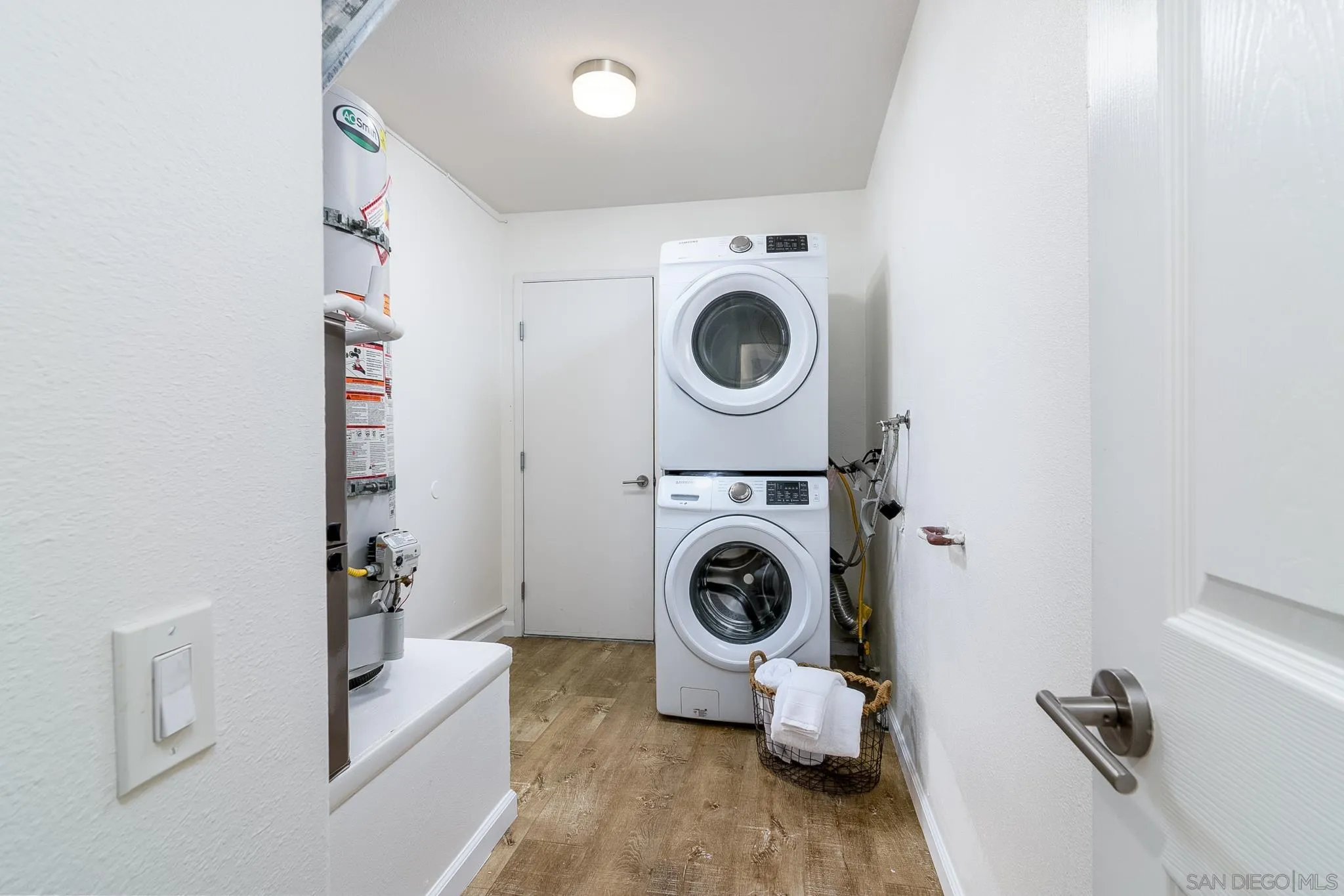 https://cdn.realtyfeed.com/cdn/127/250039893/276af985dc5ce2ff7ec4eeb69f311e7c.webp