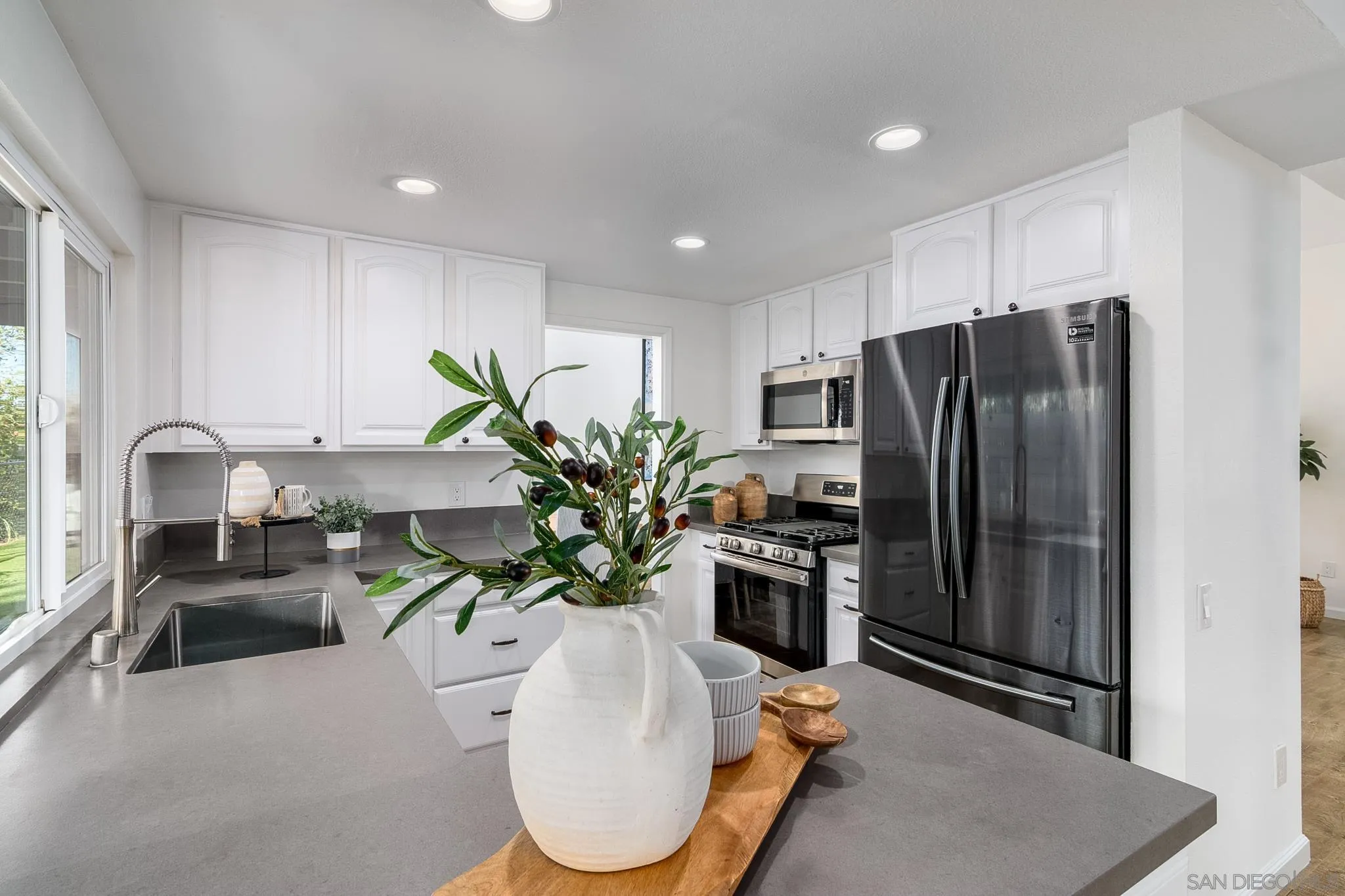 https://cdn.realtyfeed.com/cdn/127/250039893/fa114c97c3a21b628c7fcb5d3f0e2292.webp