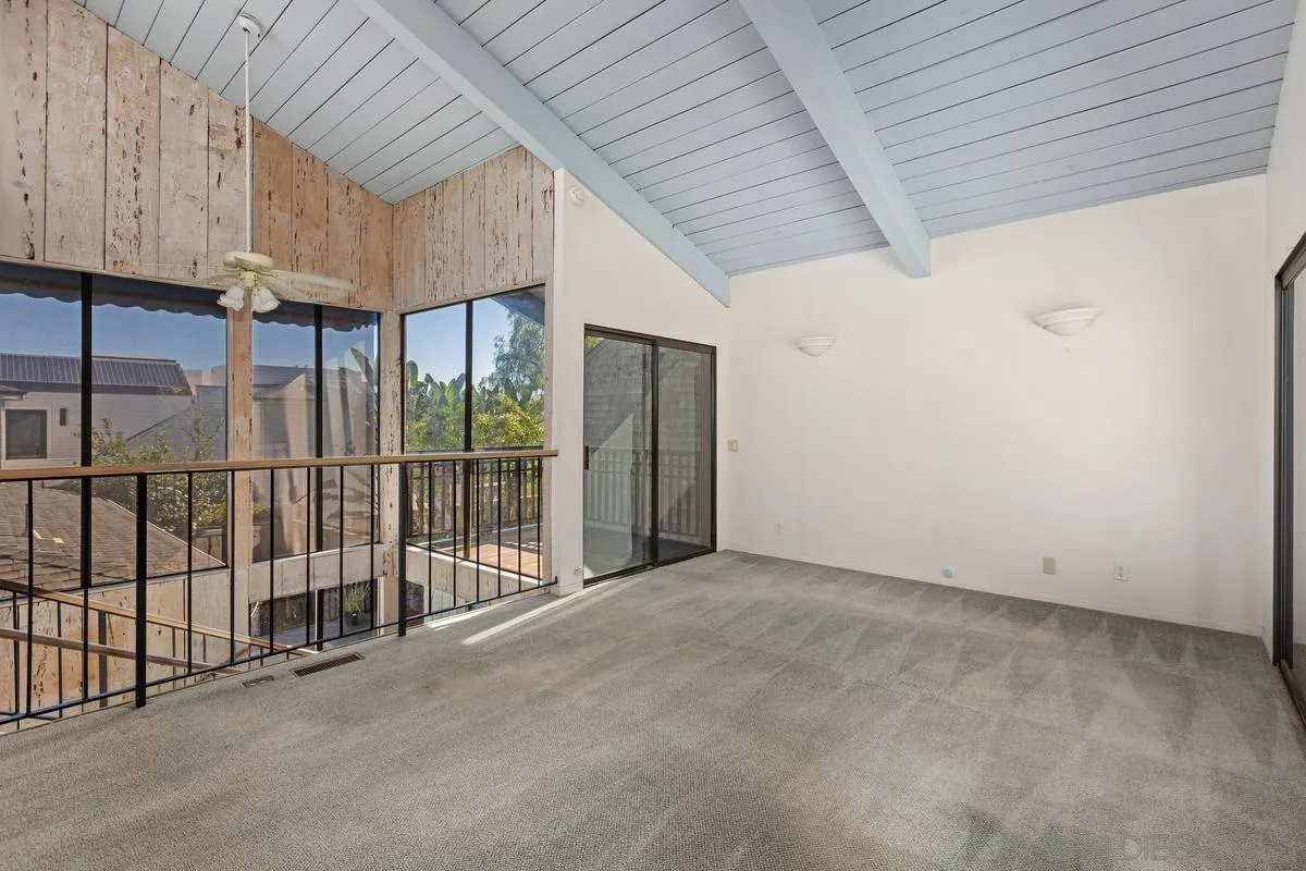 https://cdn.realtyfeed.com/cdn/127/250039905/04c3431f1127536195dba883c92a0c21.webp