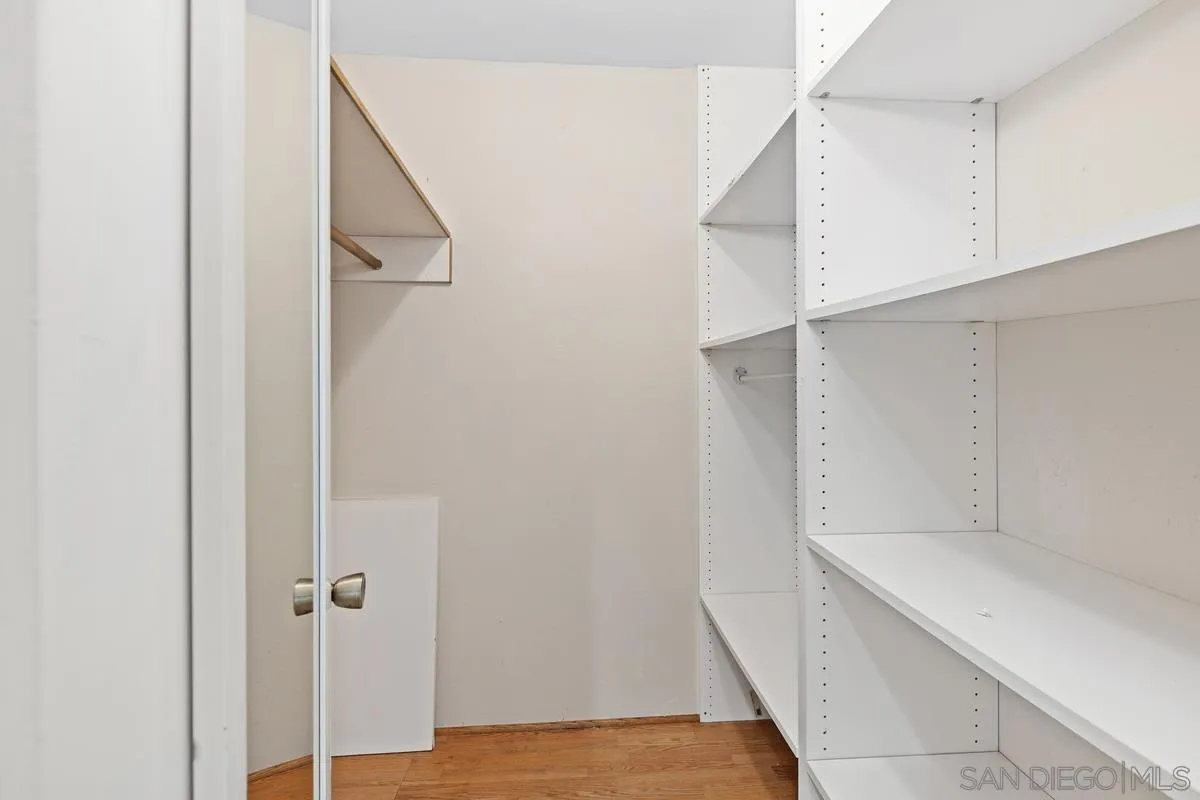 https://cdn.realtyfeed.com/cdn/127/250039905/0f2f85866c18619e1fe88e29272ac78e.webp