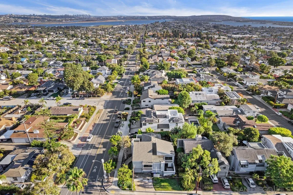 https://cdn.realtyfeed.com/cdn/127/250039905/2df2e07d0d2f41c671708086b5b95d5d.webp