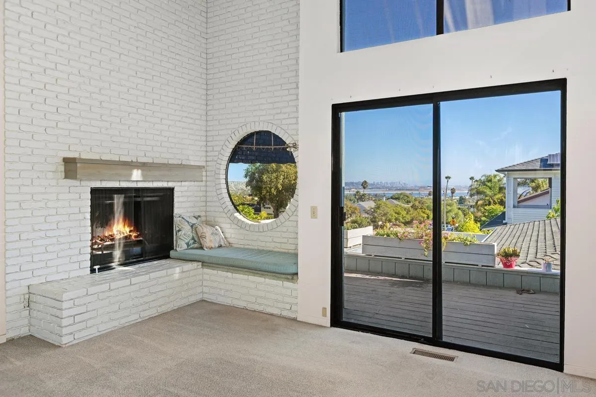 https://cdn.realtyfeed.com/cdn/127/250039905/421a3d31bc3d998c40837a29e3805f5a.webp