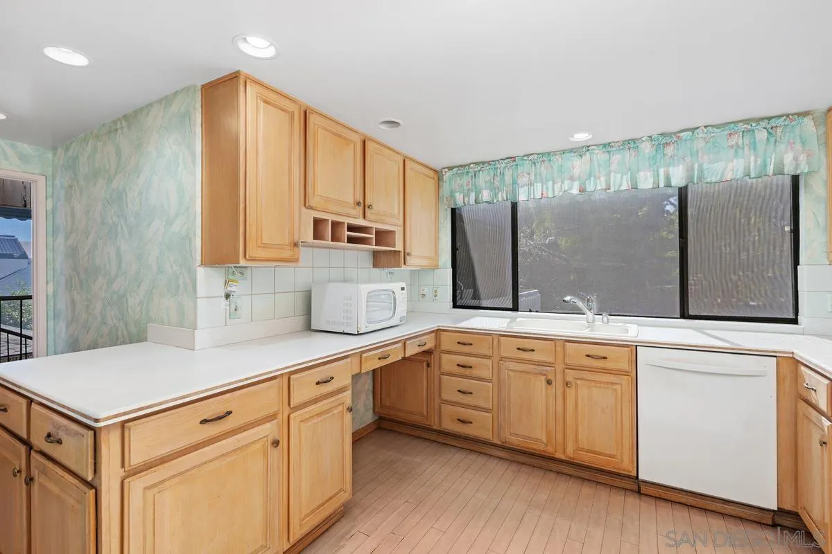 https://cdn.realtyfeed.com/cdn/127/250039905/df86aafe8a26cda5e890e535a5eb7494.webp