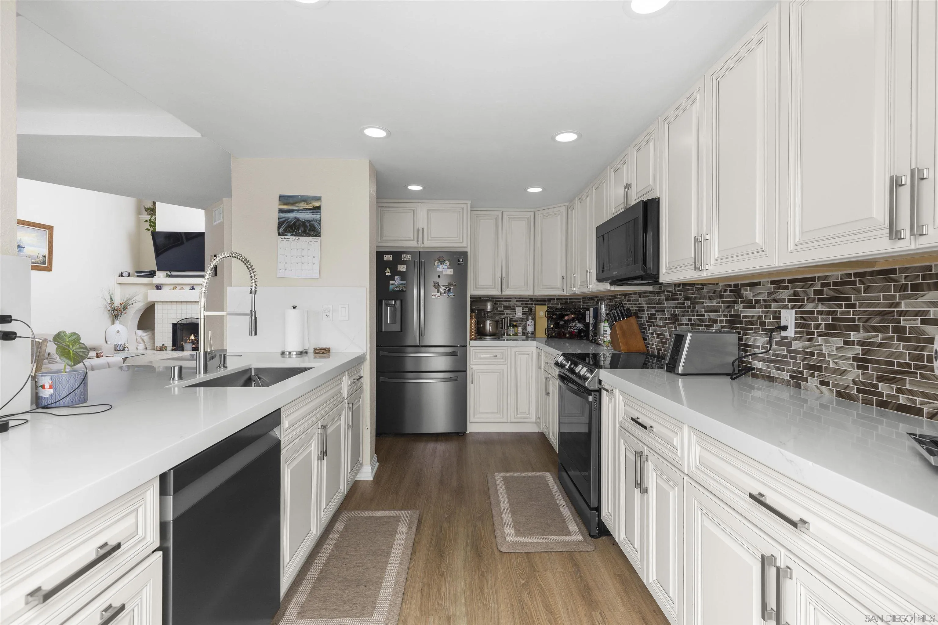 Photo #11: 250039910 Listing: Photo #11