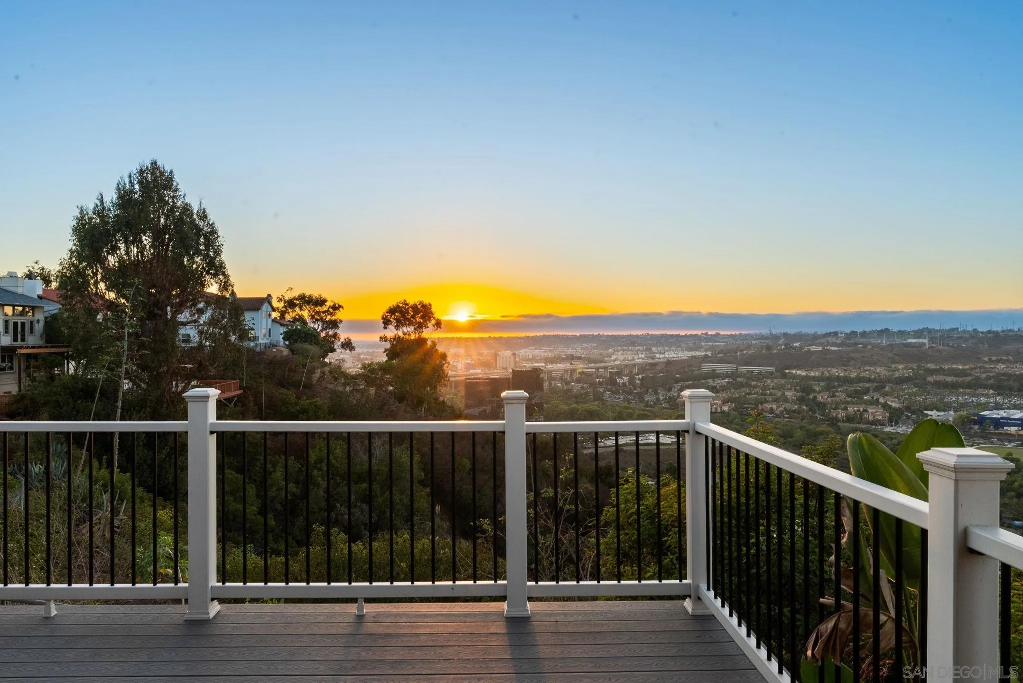 https://cdn.realtyfeed.com/cdn/127/250039916/4354fb2ccfc92d4c3e4b0a03b881a99d.webp