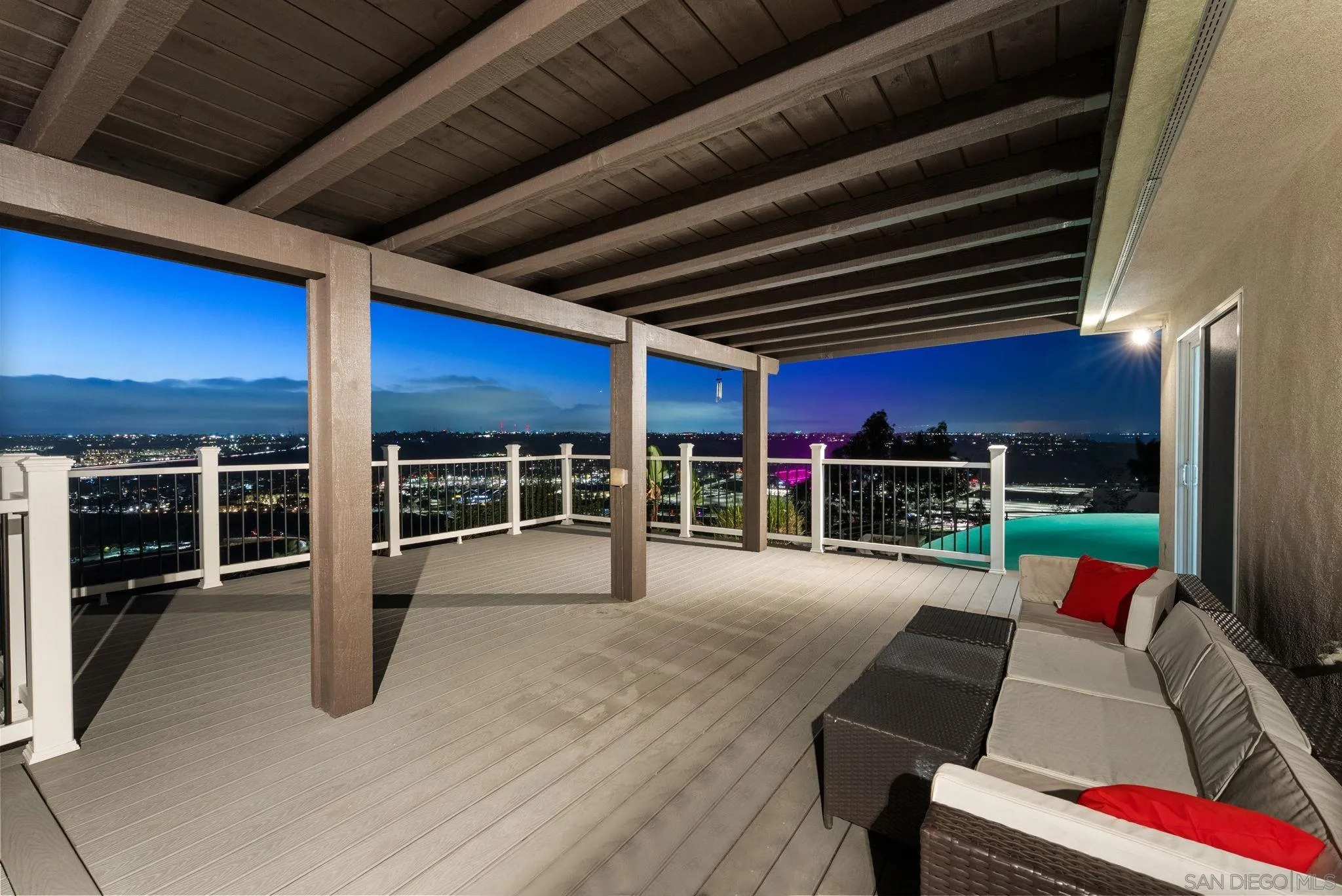 https://cdn.realtyfeed.com/cdn/127/250039916/7249cf5c88bb6e05ec3dacfb5b6b94a2.webp