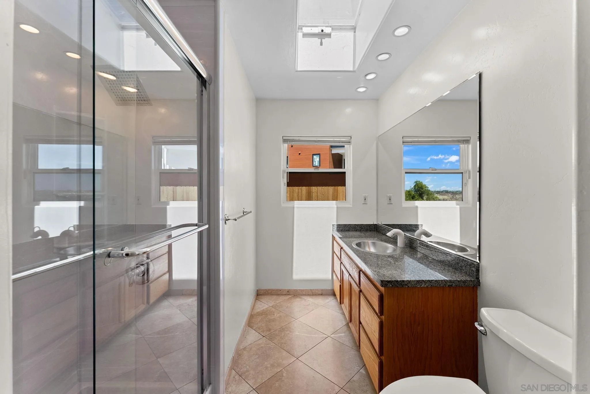 https://cdn.realtyfeed.com/cdn/127/250039916/b8e360df4e2a2ac980a35730d444095b.webp
