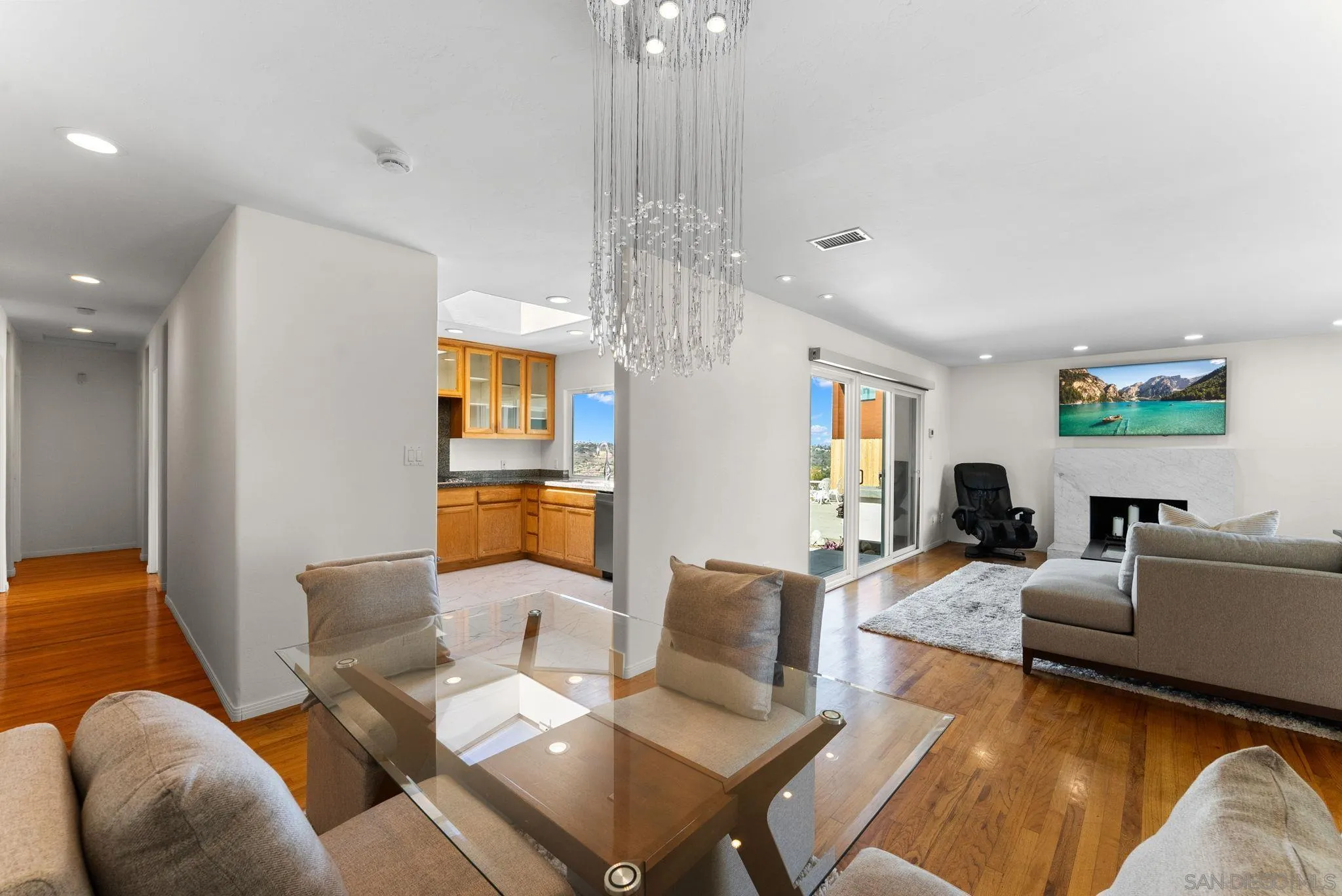 https://cdn.realtyfeed.com/cdn/127/250039916/bb06348c488630f69e189b3206e96bba.webp