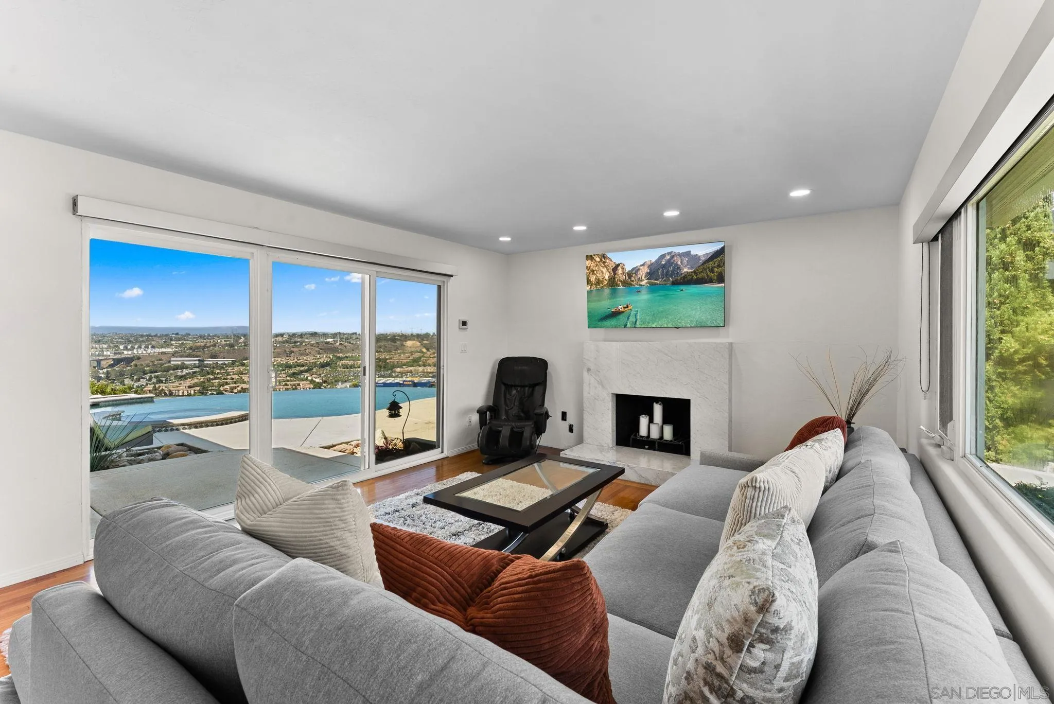 https://cdn.realtyfeed.com/cdn/127/250039916/dac3655b64250e81f3fa333476b24b26.webp