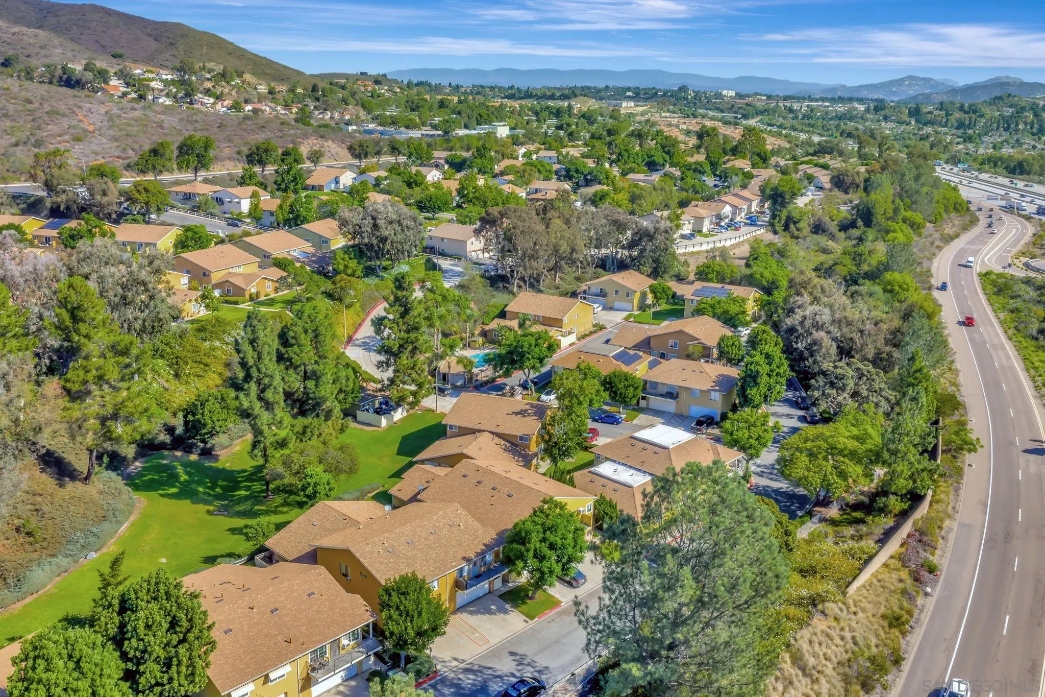 https://cdn.realtyfeed.com/cdn/127/250039919/81f3f0c0014d5ea354af562a6b4f43f0.webp