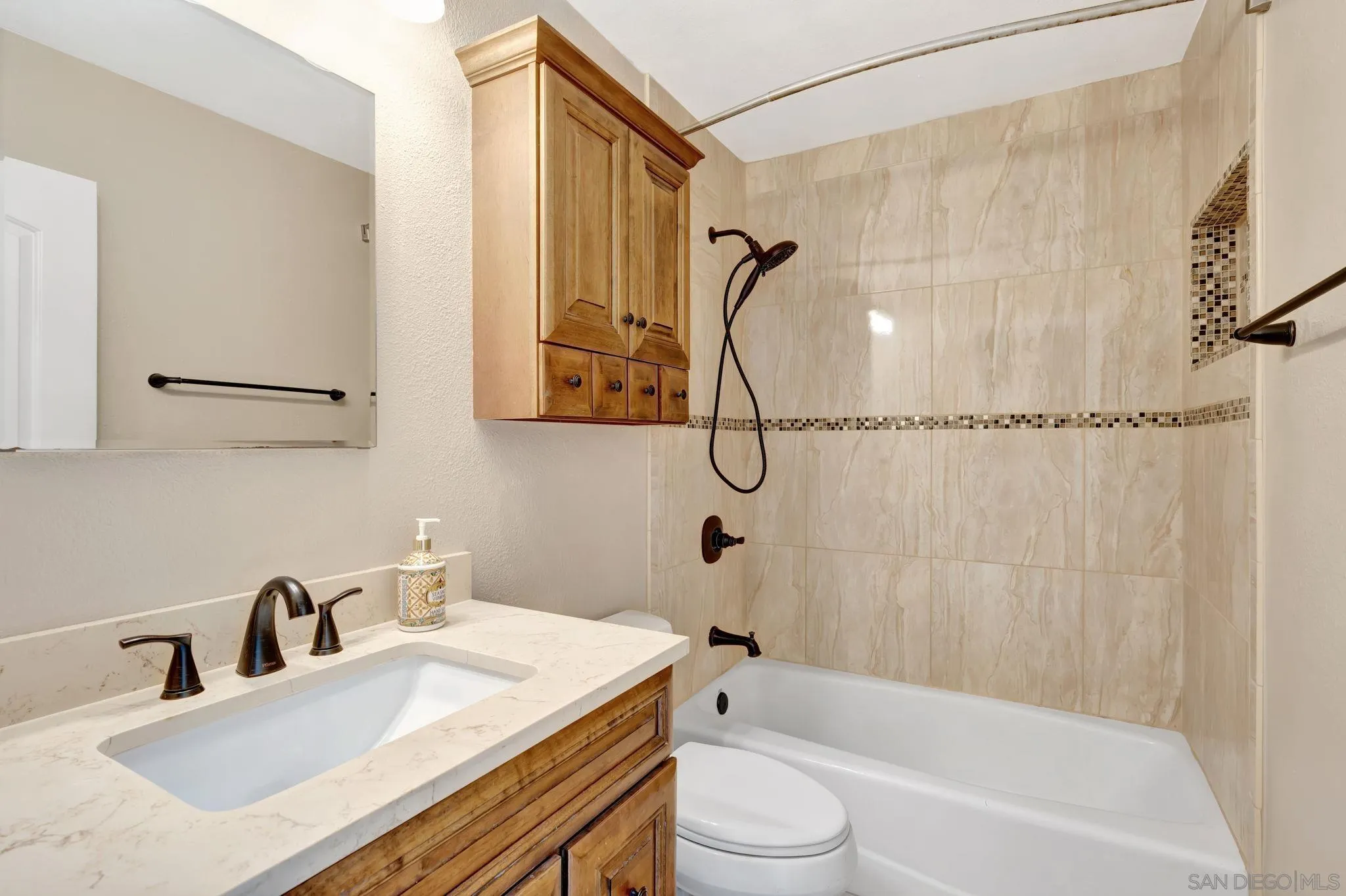 Photo #15: 250039919 Listing: Photo #15