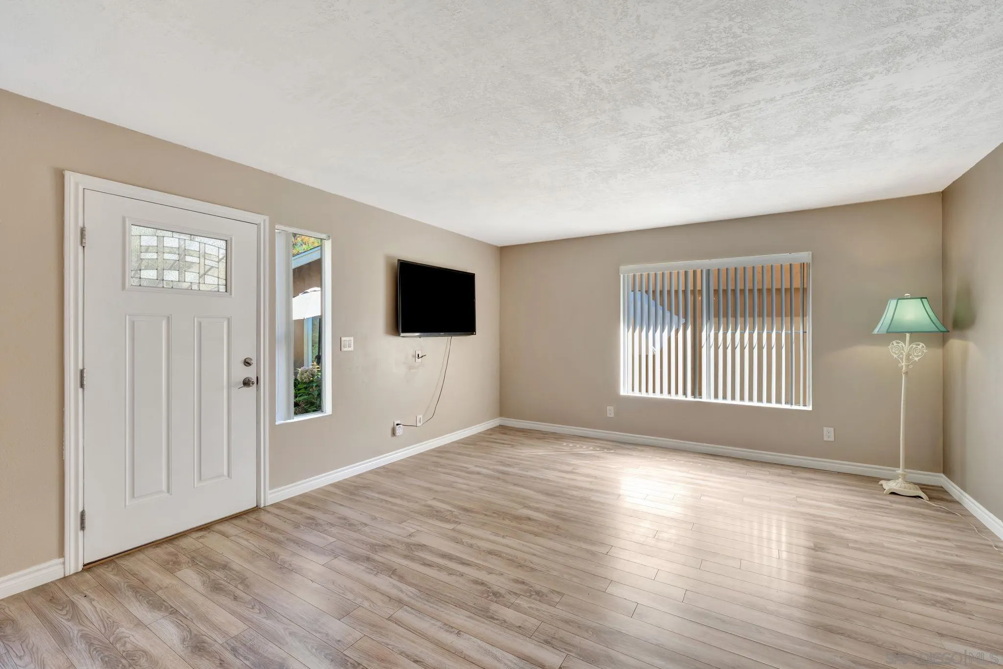 https://cdn.realtyfeed.com/cdn/127/250039919/e03a9638ff2a2a403f328756ebf2f75e.webp