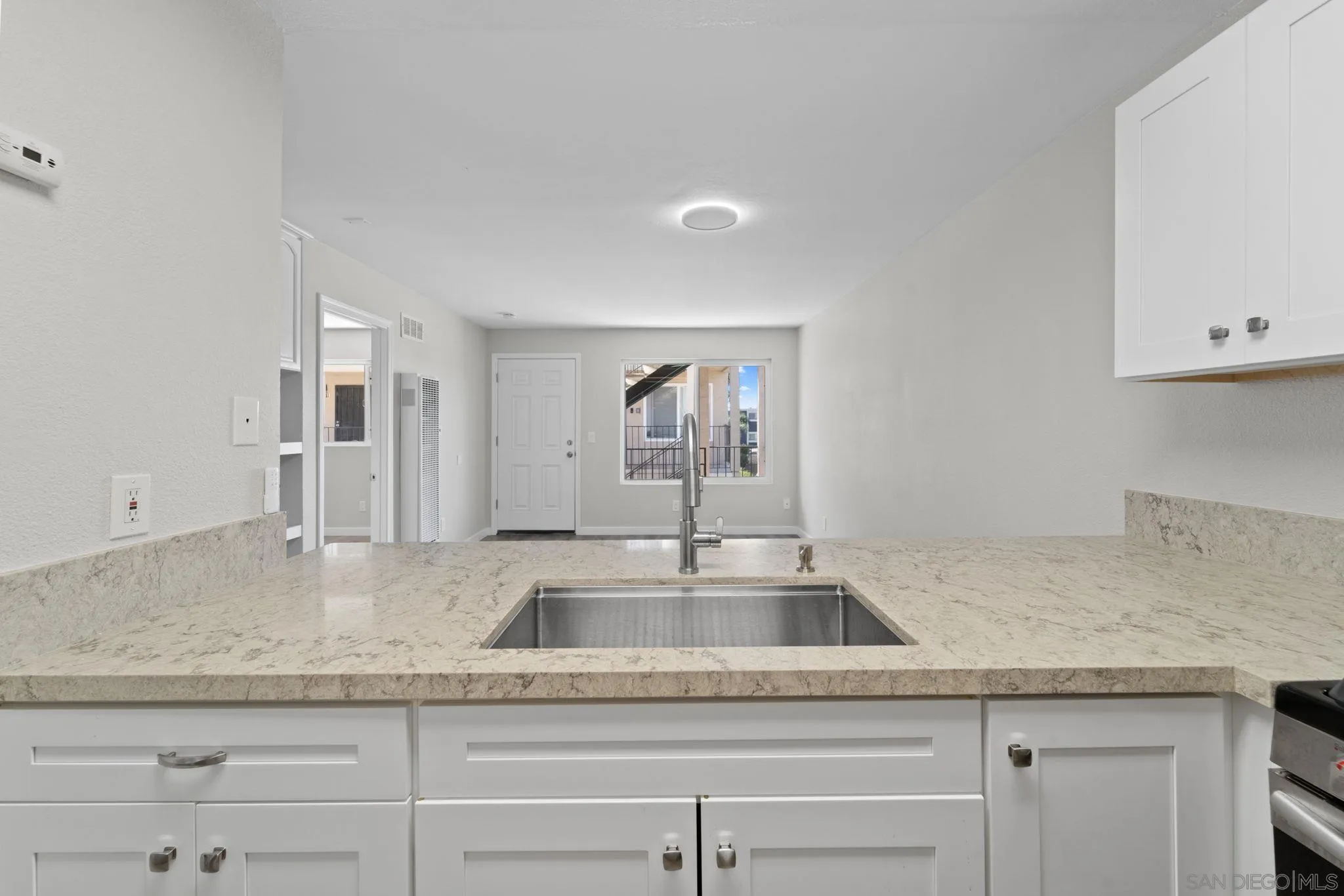 Photo #4: 250039921 Listing 