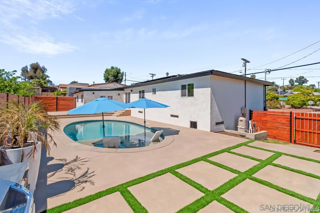 https://cdn.realtyfeed.com/cdn/127/250039924/205eb173c5e5337a81b4d78a2cef3128.webp